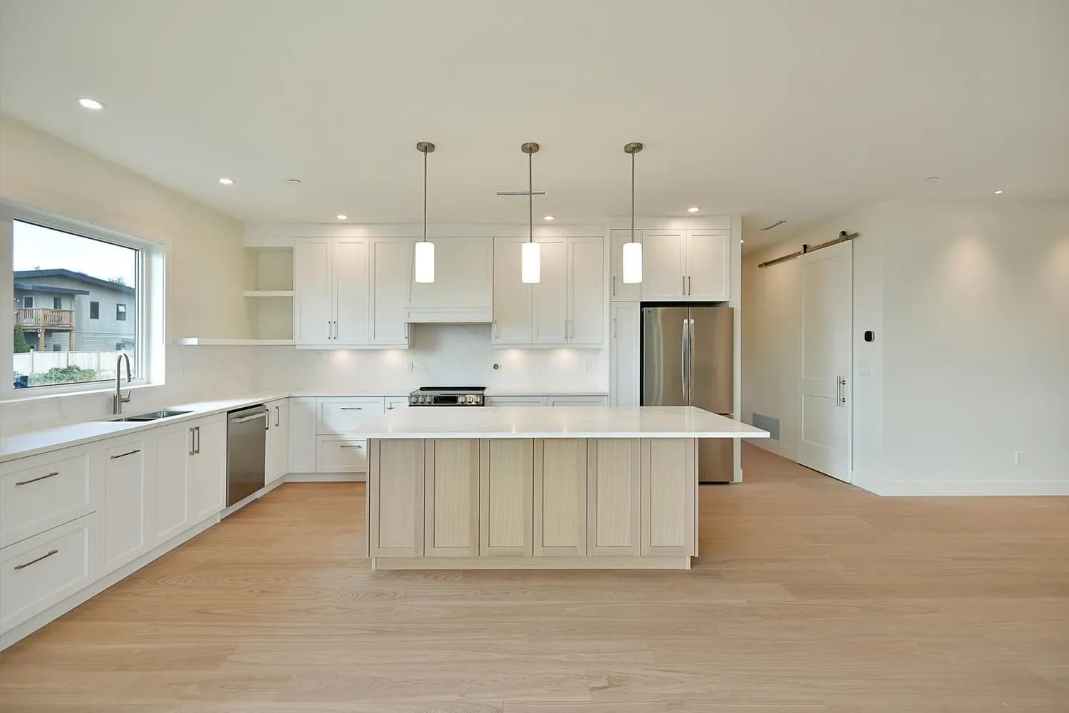 5112 Chapman Road, Sechelt, BC V7Z 0G4 — image 4