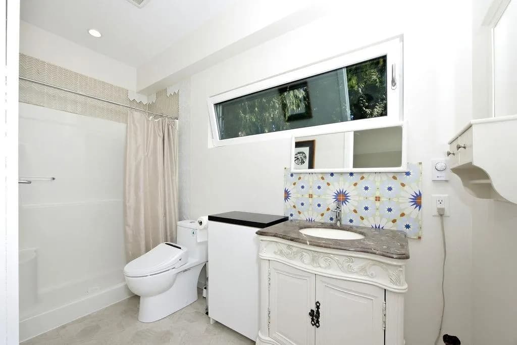 421 Laurel Street, Gibsons, BC V0N 1V5 — image 33