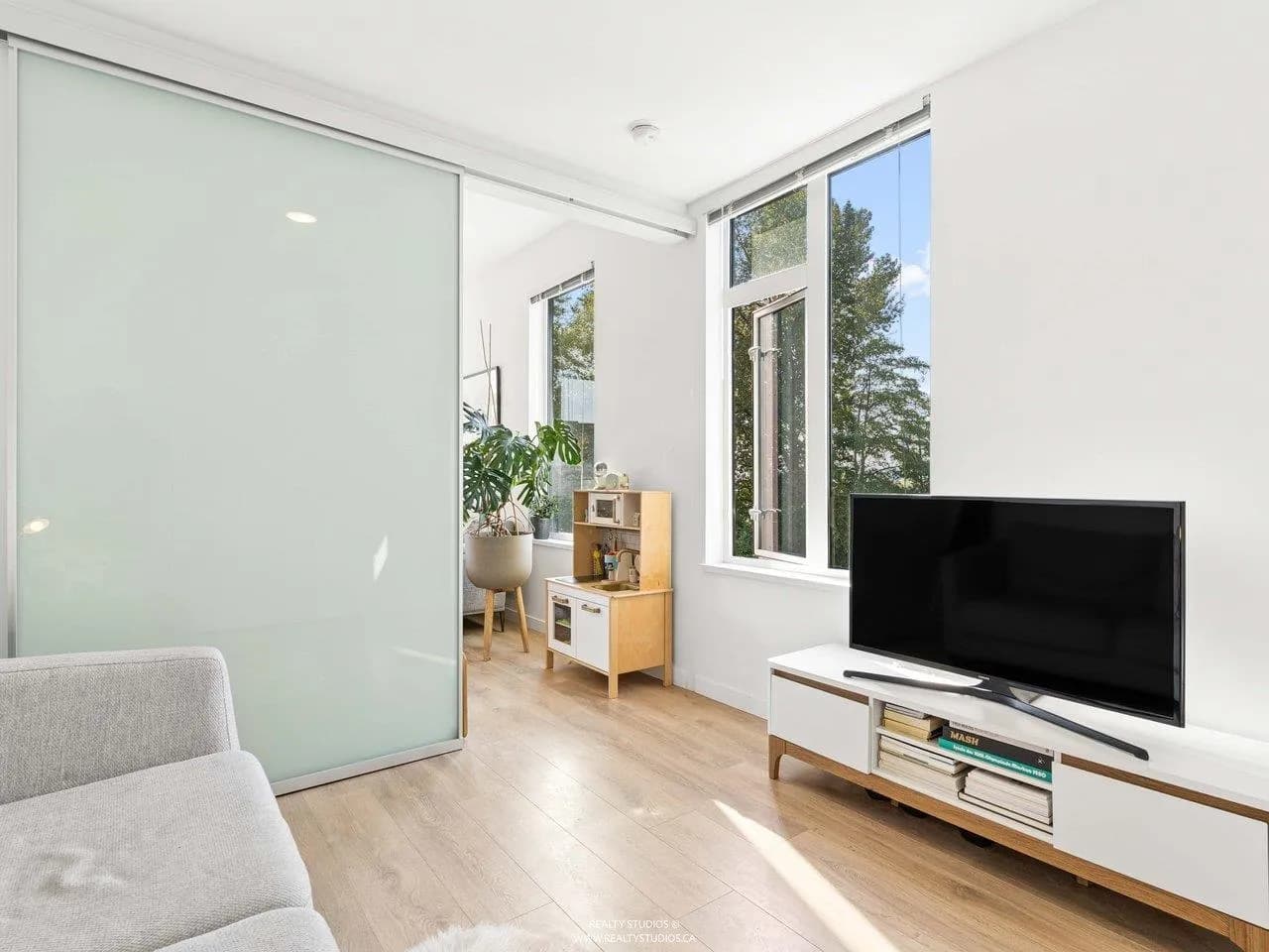 313 725 Marine Drive, North Vancouver, BC V7M 0G2 — image 11