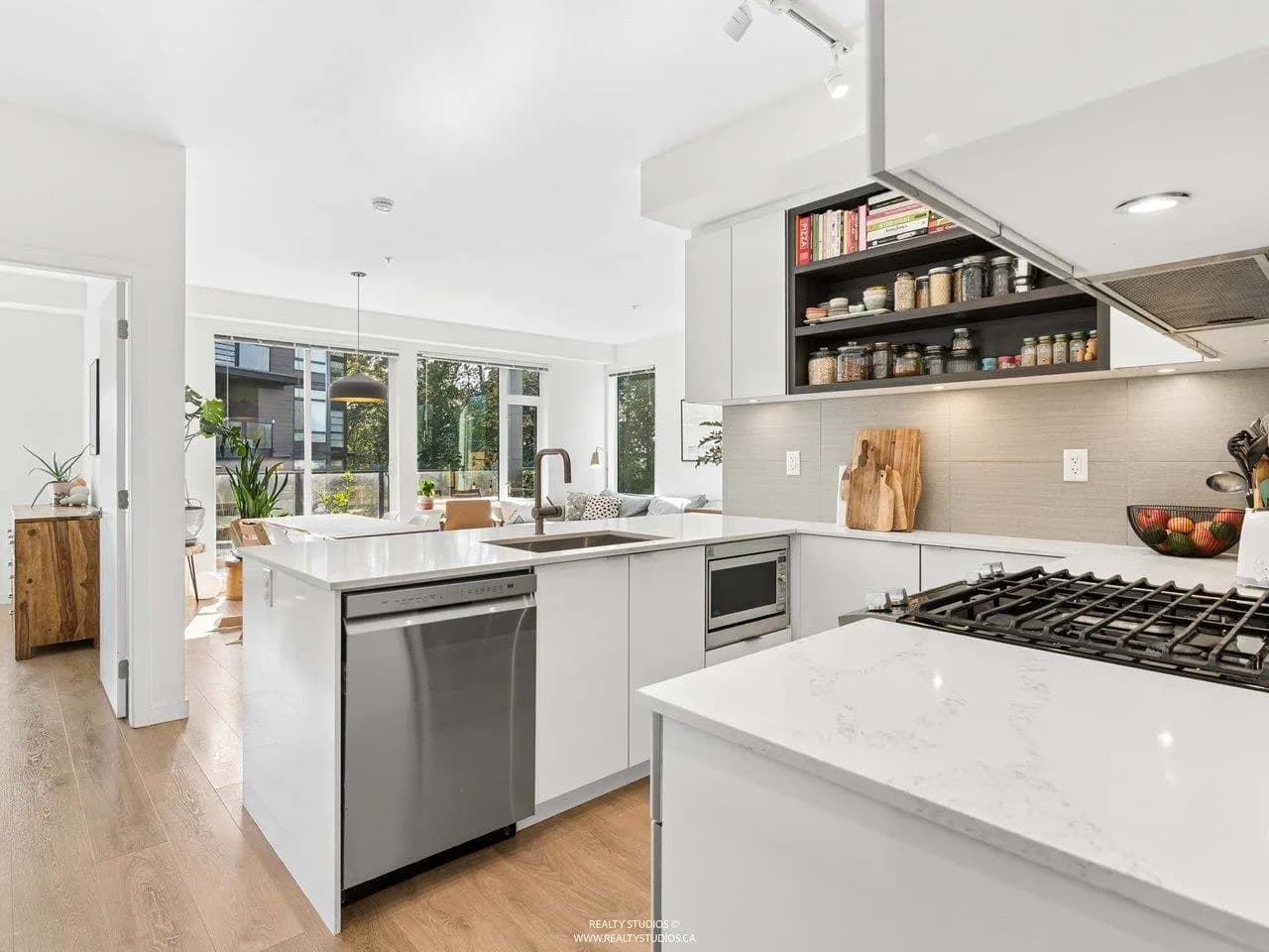 313 725 Marine Drive, North Vancouver, BC V7M 0G2 — image 9