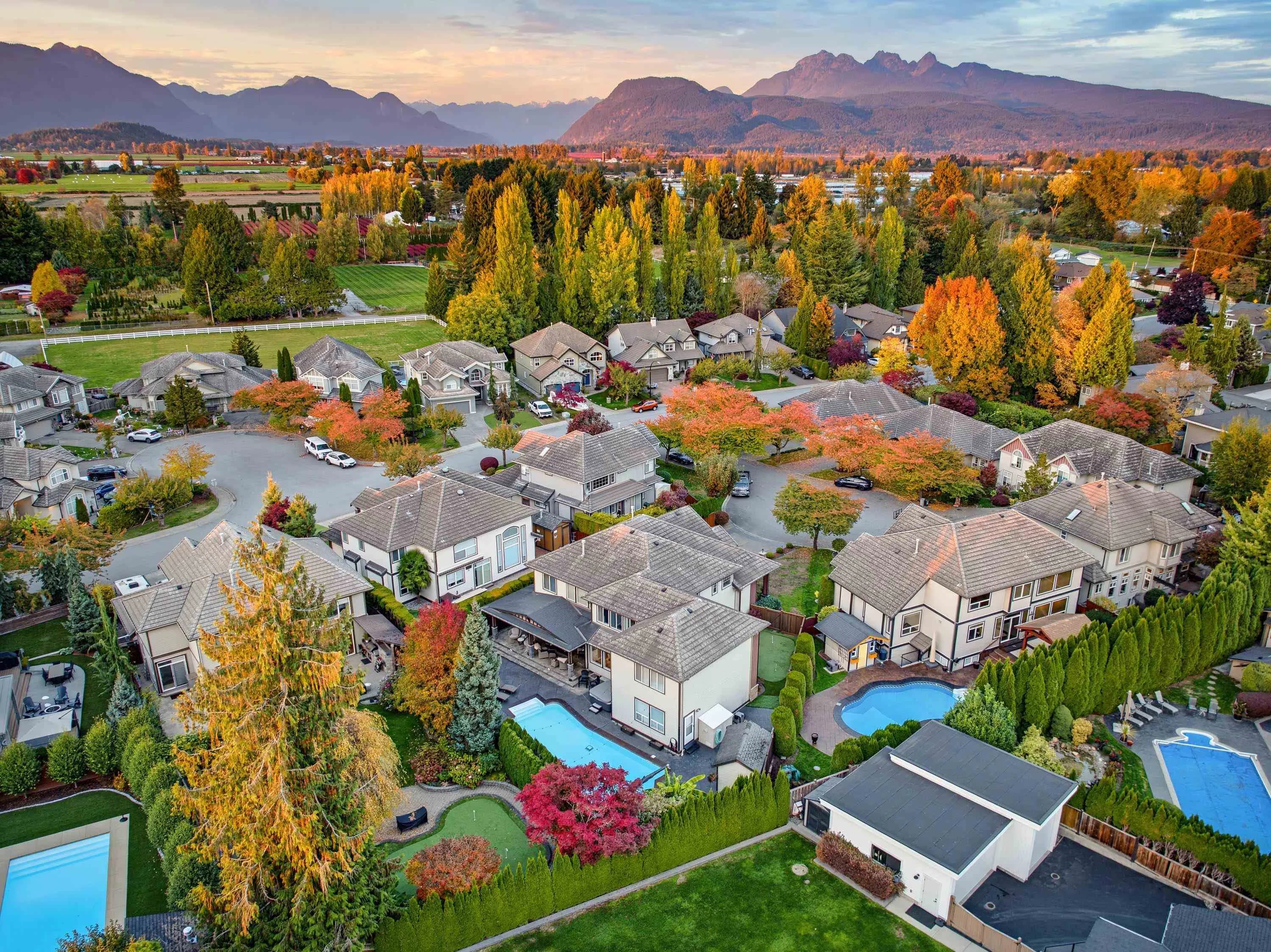 12467 202a Street, Maple Ridge, BC V2X 3P4 — image 2