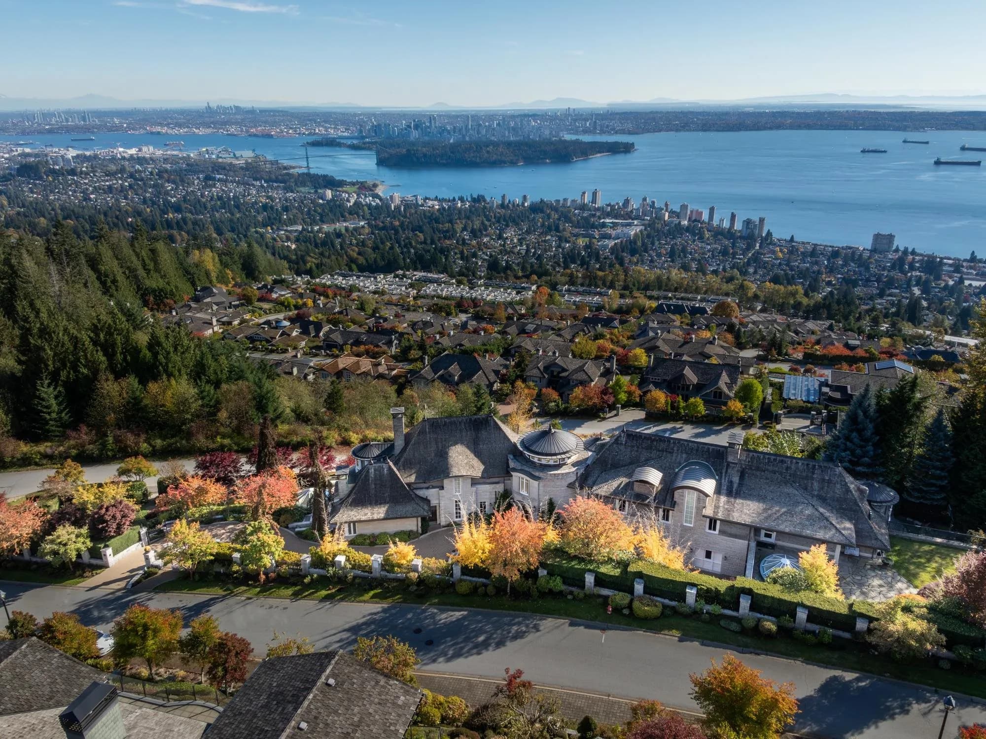 2743 Willoughby Road, West Vancouver, BC V7S 3K3 — image 2