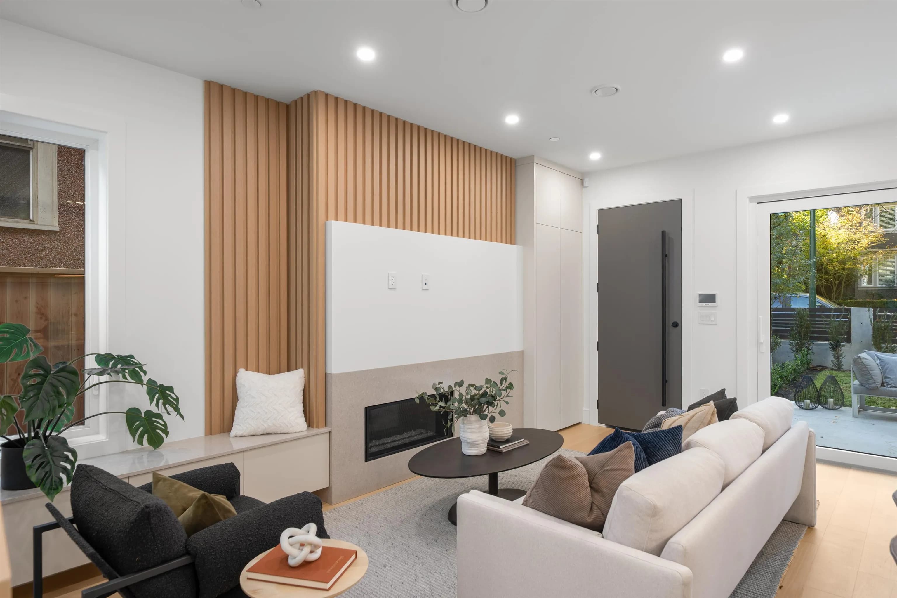 1 3657 W 11th Avenue, Vancouver, BC V6R 2K4 — image 33