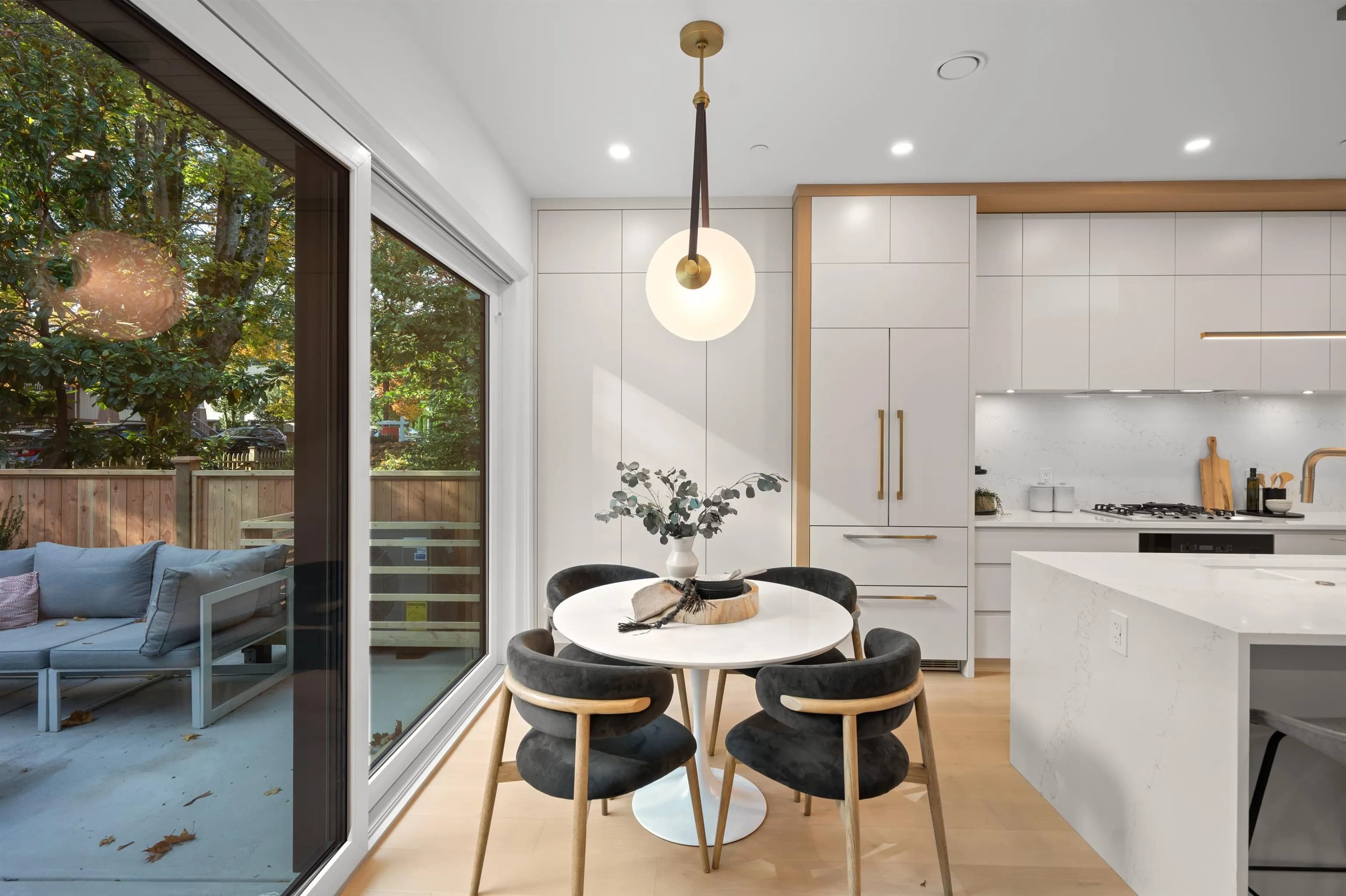 1 3657 W 11th Avenue, Vancouver, BC V6R 2K4 — image 23