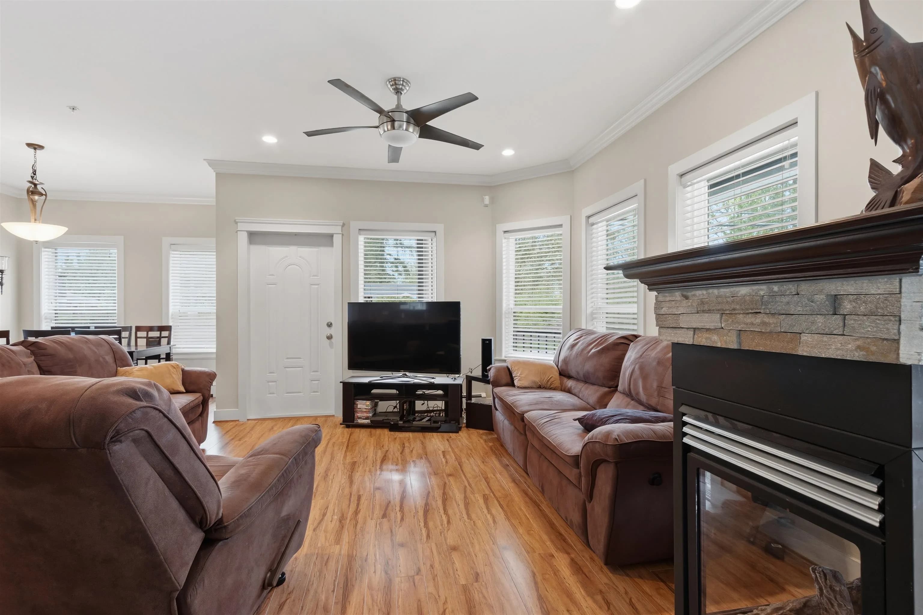 24230 104 Avenue, Maple Ridge, BC V2W 0E4 — image 3