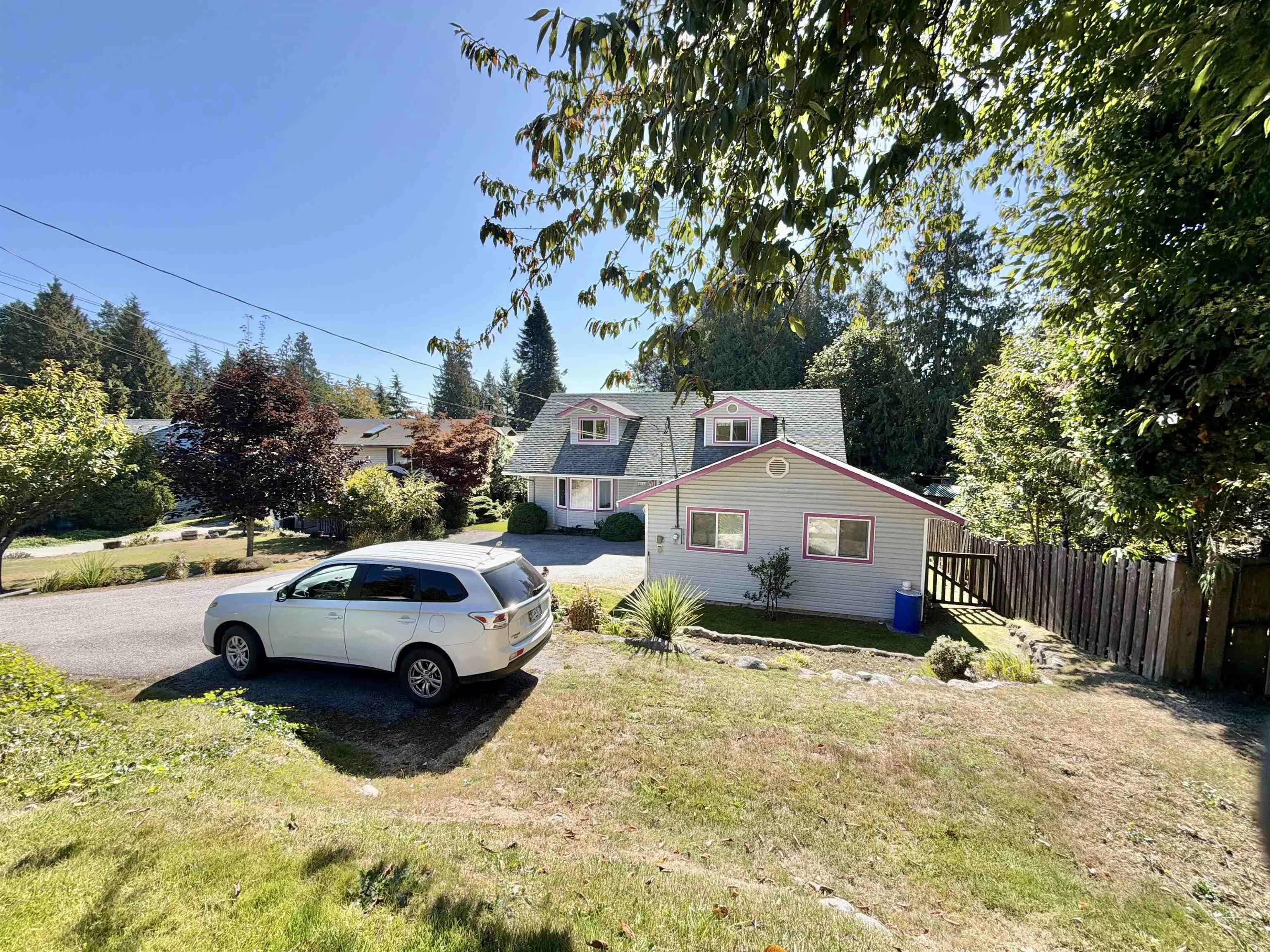 1073 Grandview Road, Gibsons, BC V0N 1V3 — image 32