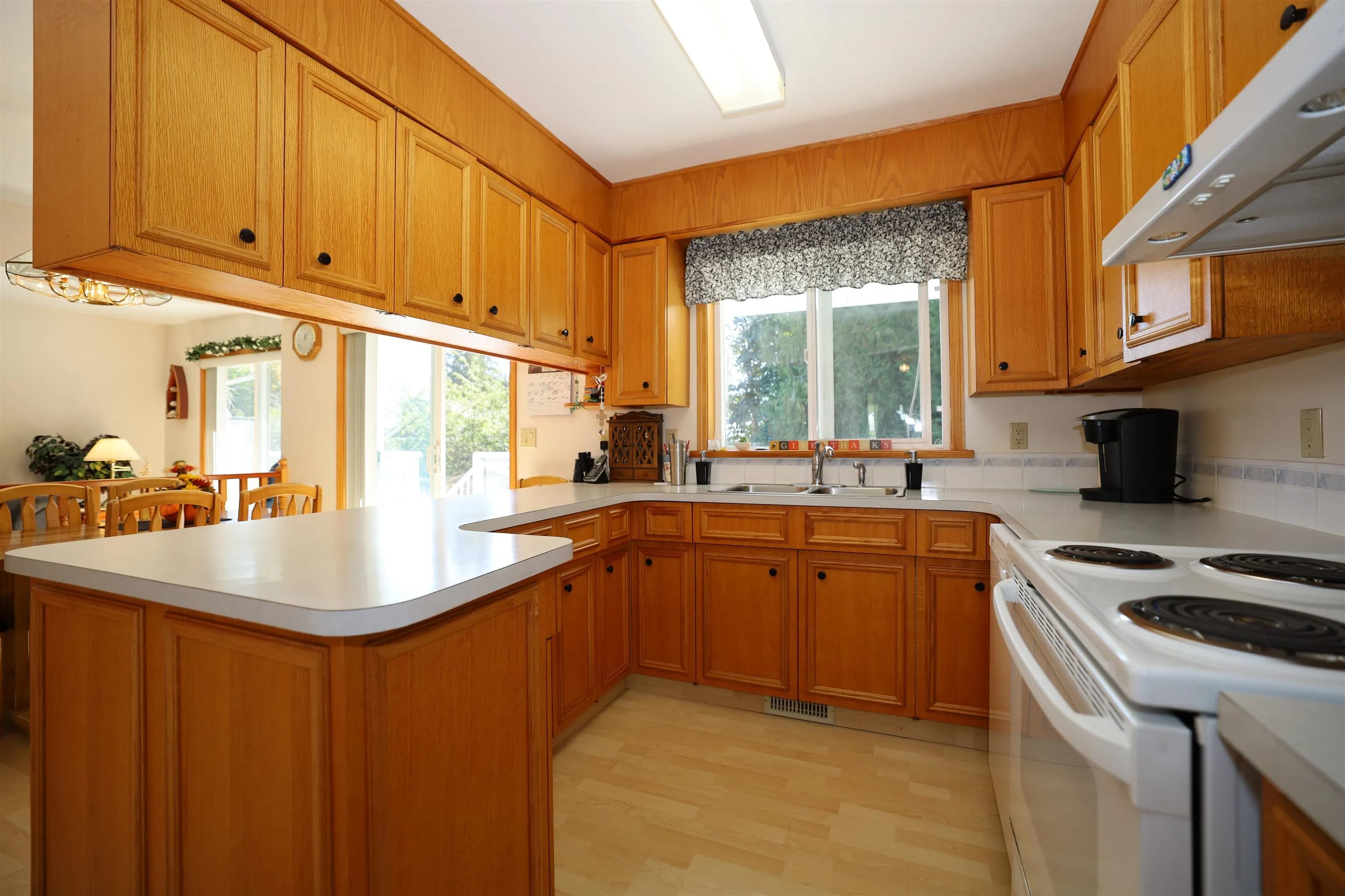 1073 Grandview Road, Gibsons, BC V0N 1V3 — image 16