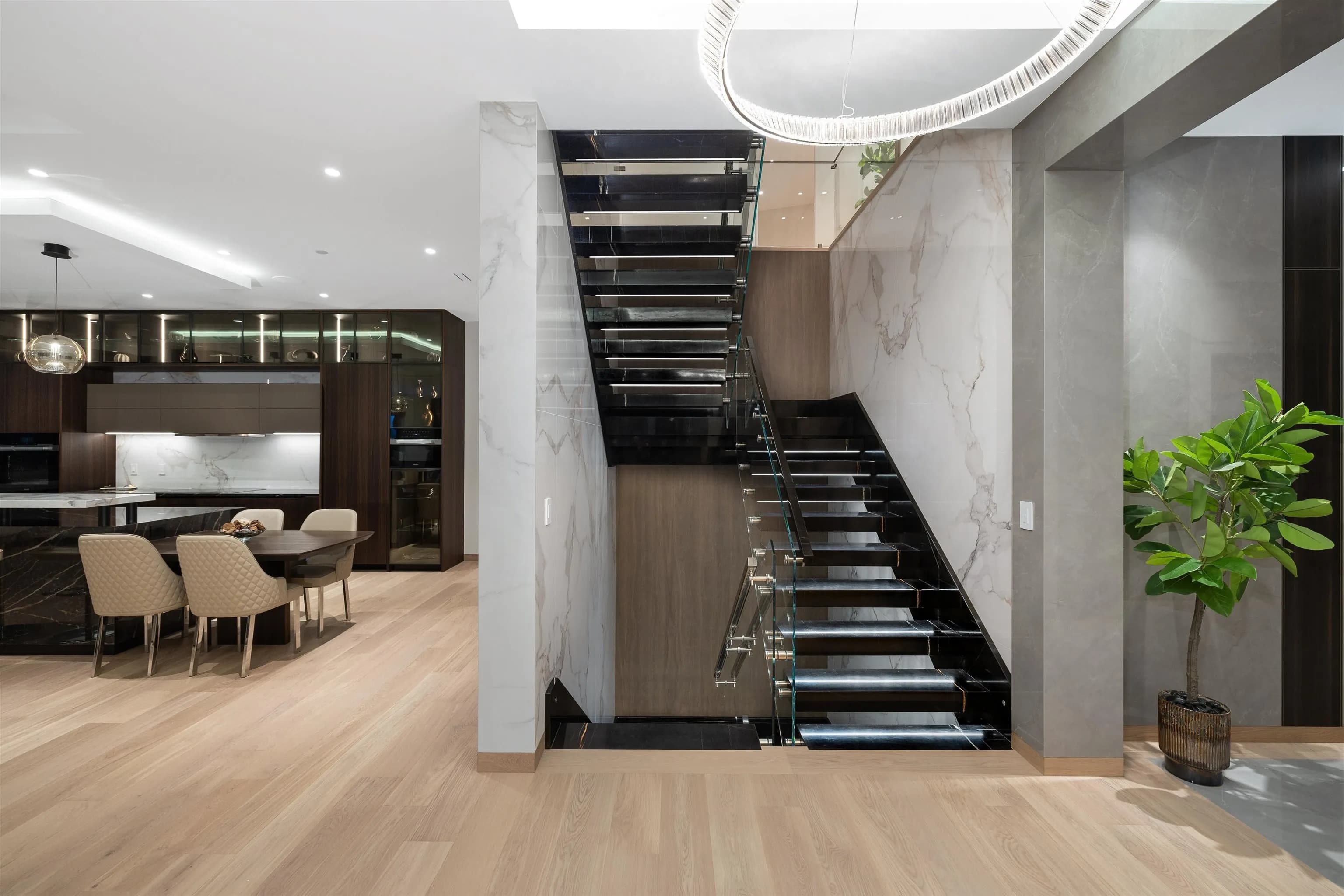 1405 28th Street, West Vancouver, BC V7V 1M1 — image 16