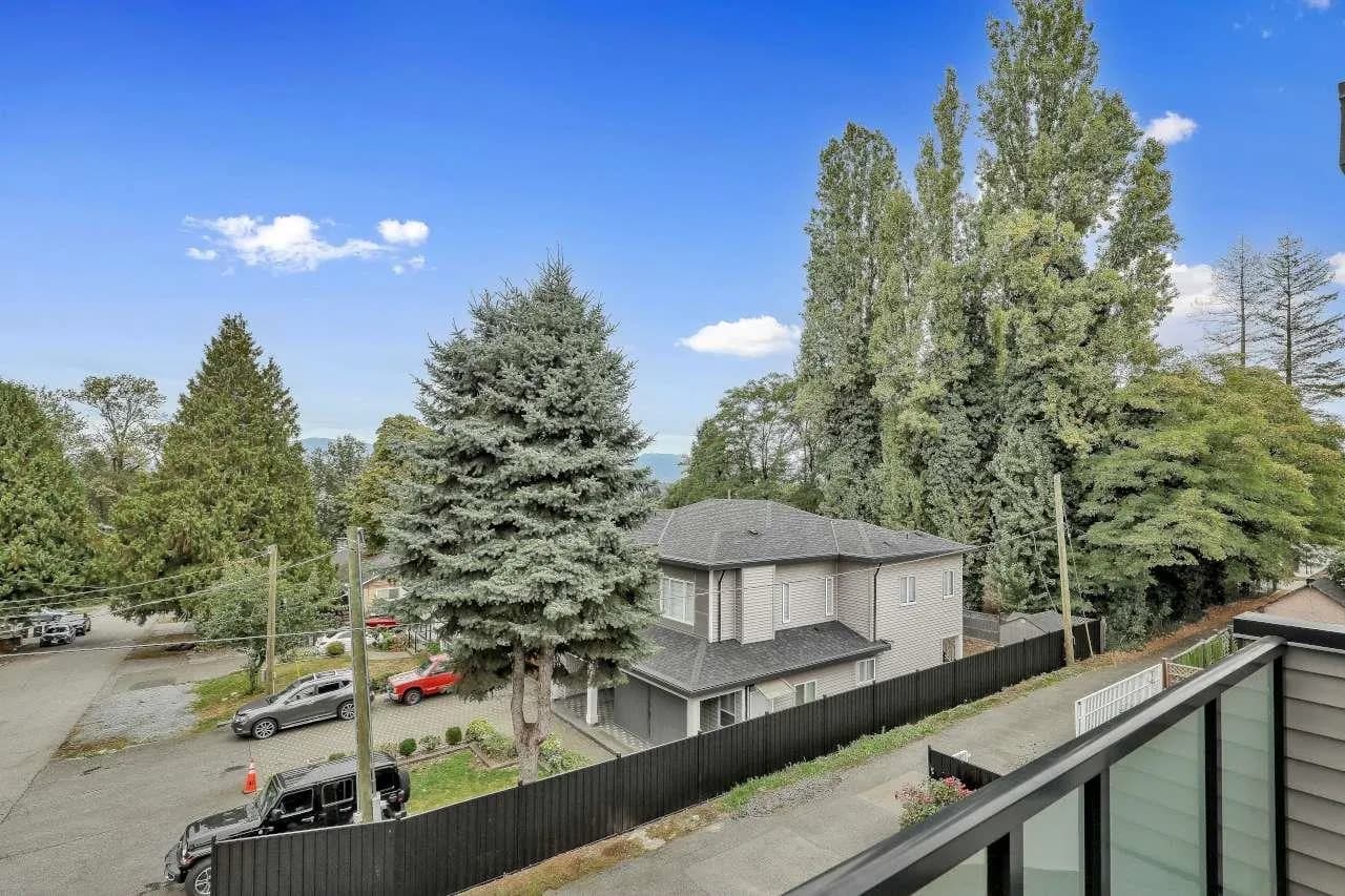 13161 111 Avenue, Surrey, BC V3T 2S3 — image 27