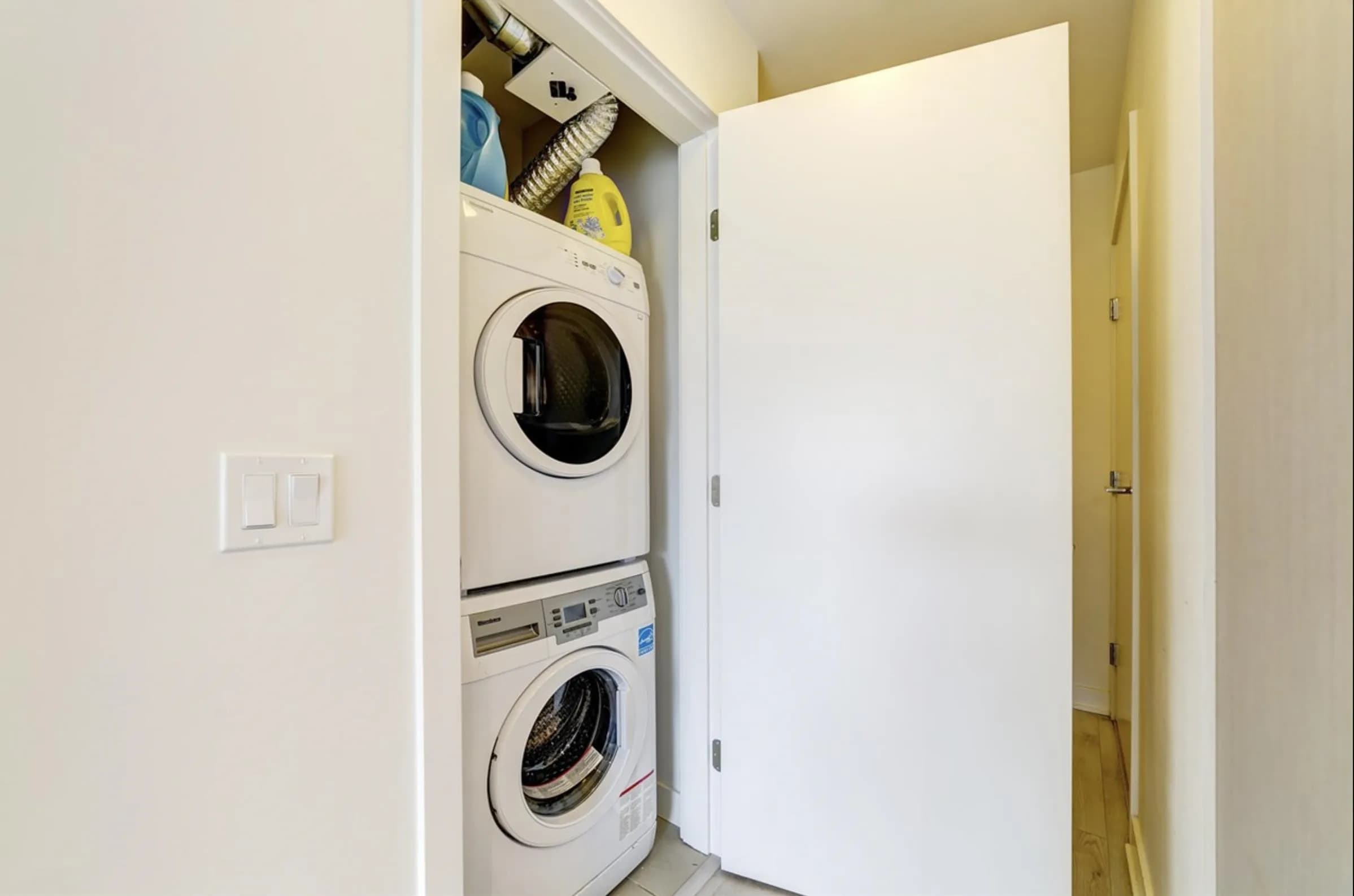 513 8850 University Crescent, Burnaby, BC V5A 0C8 — image 6