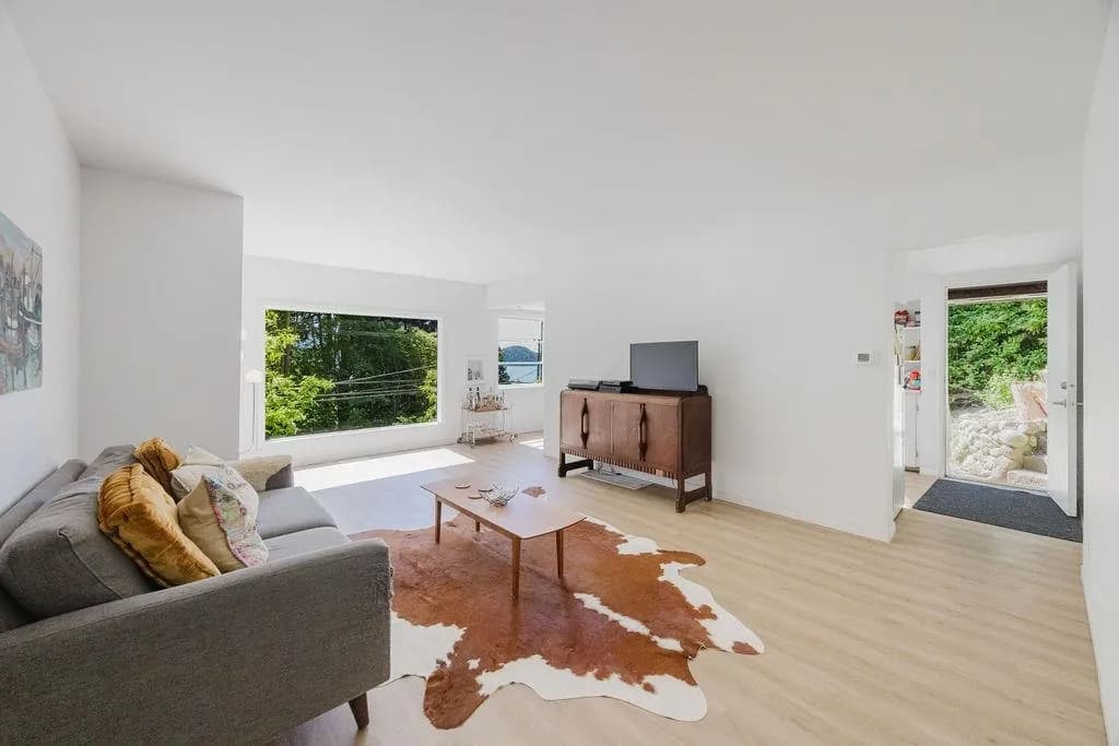 915 Marine Drive, Gibsons, BC V0N 1V1 — image 2