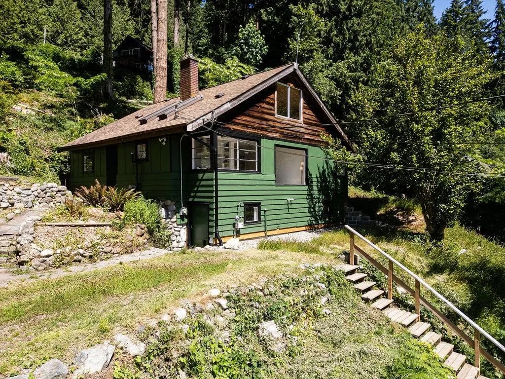 915 Marine Drive, Gibsons, BC V0N 1V1 — image 1