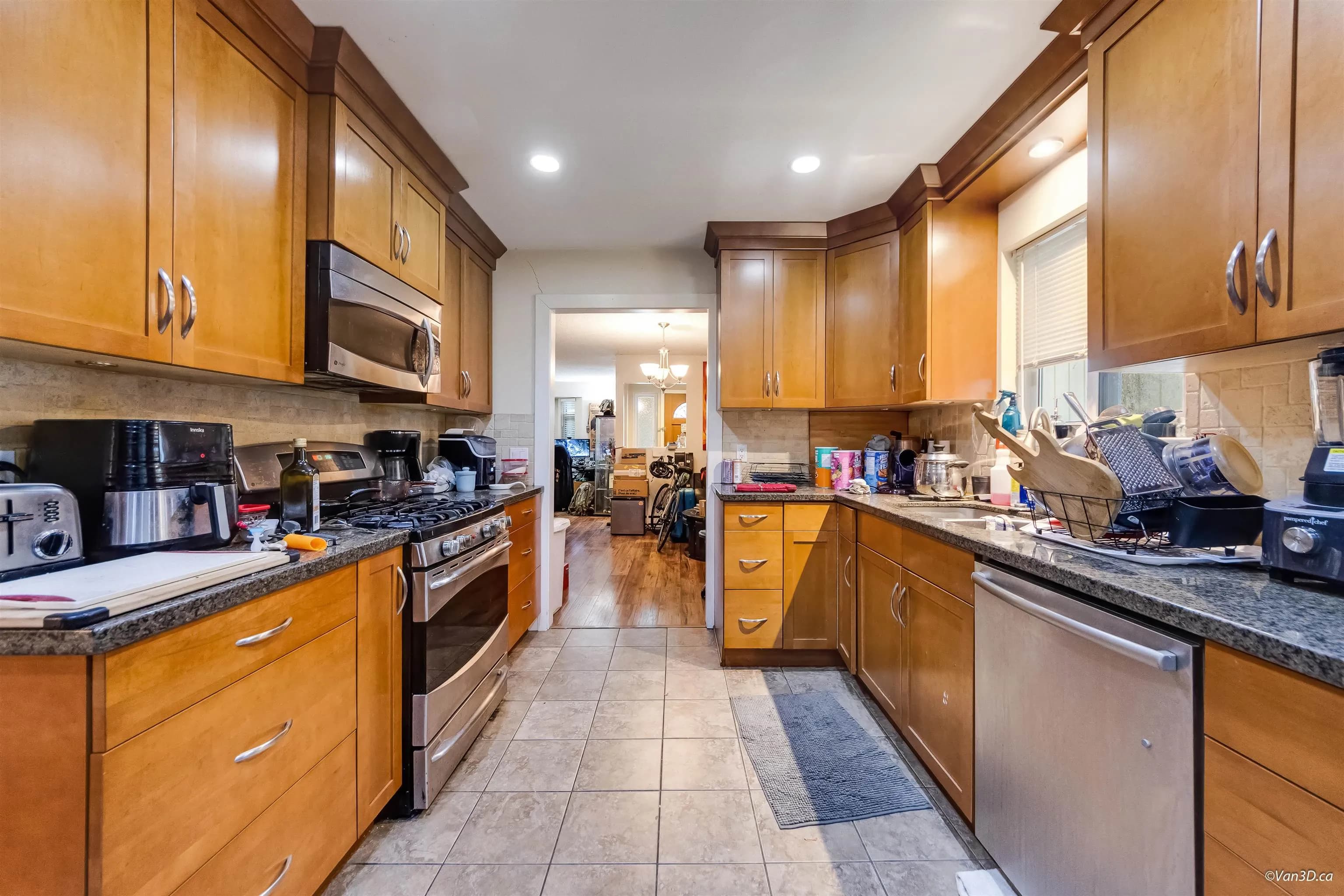 1542 Bond Street, North Vancouver, BC V7J 1E7 — image 8