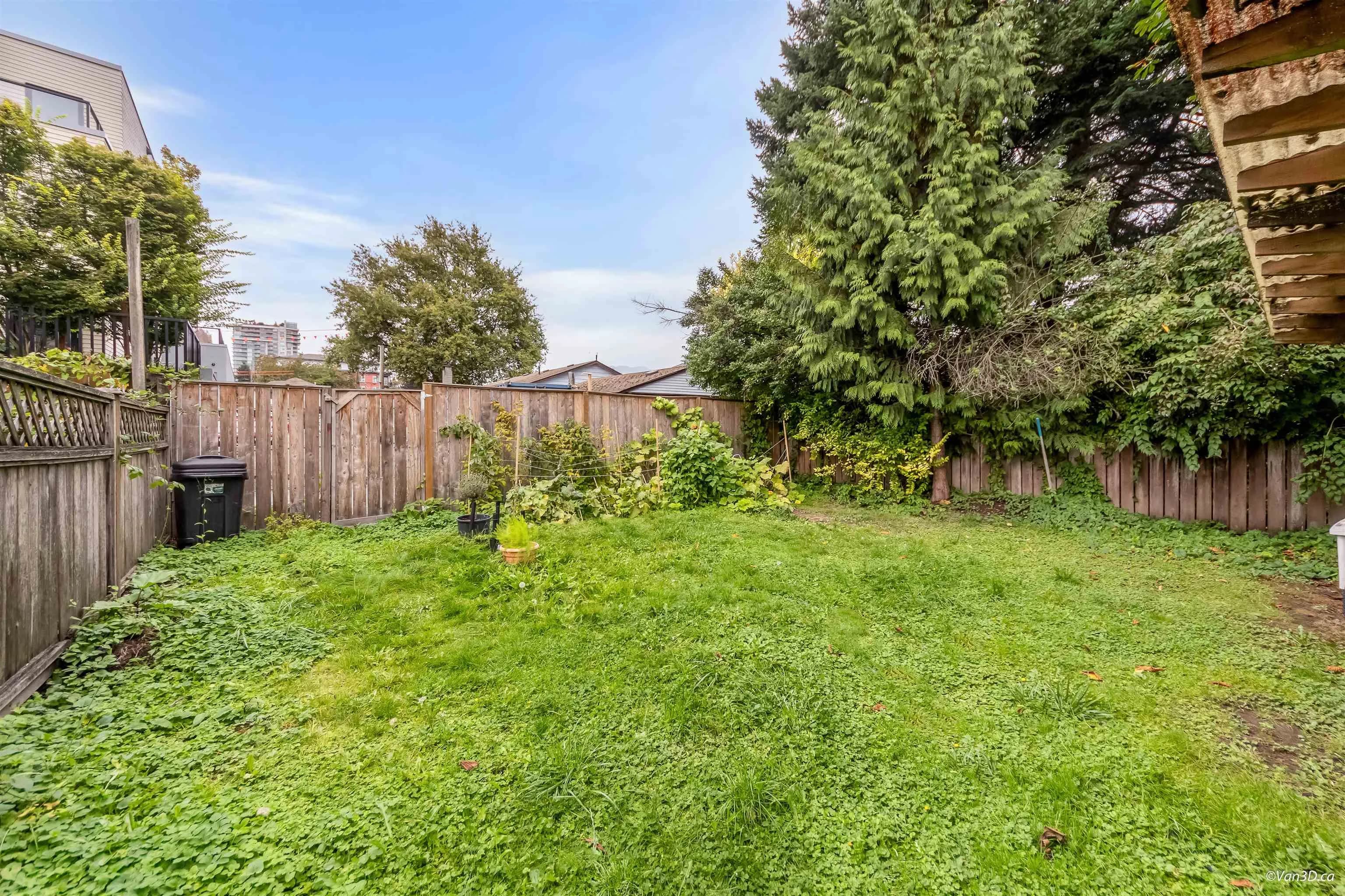 1542 Bond Street, North Vancouver, BC V7J 1E7 — image 13