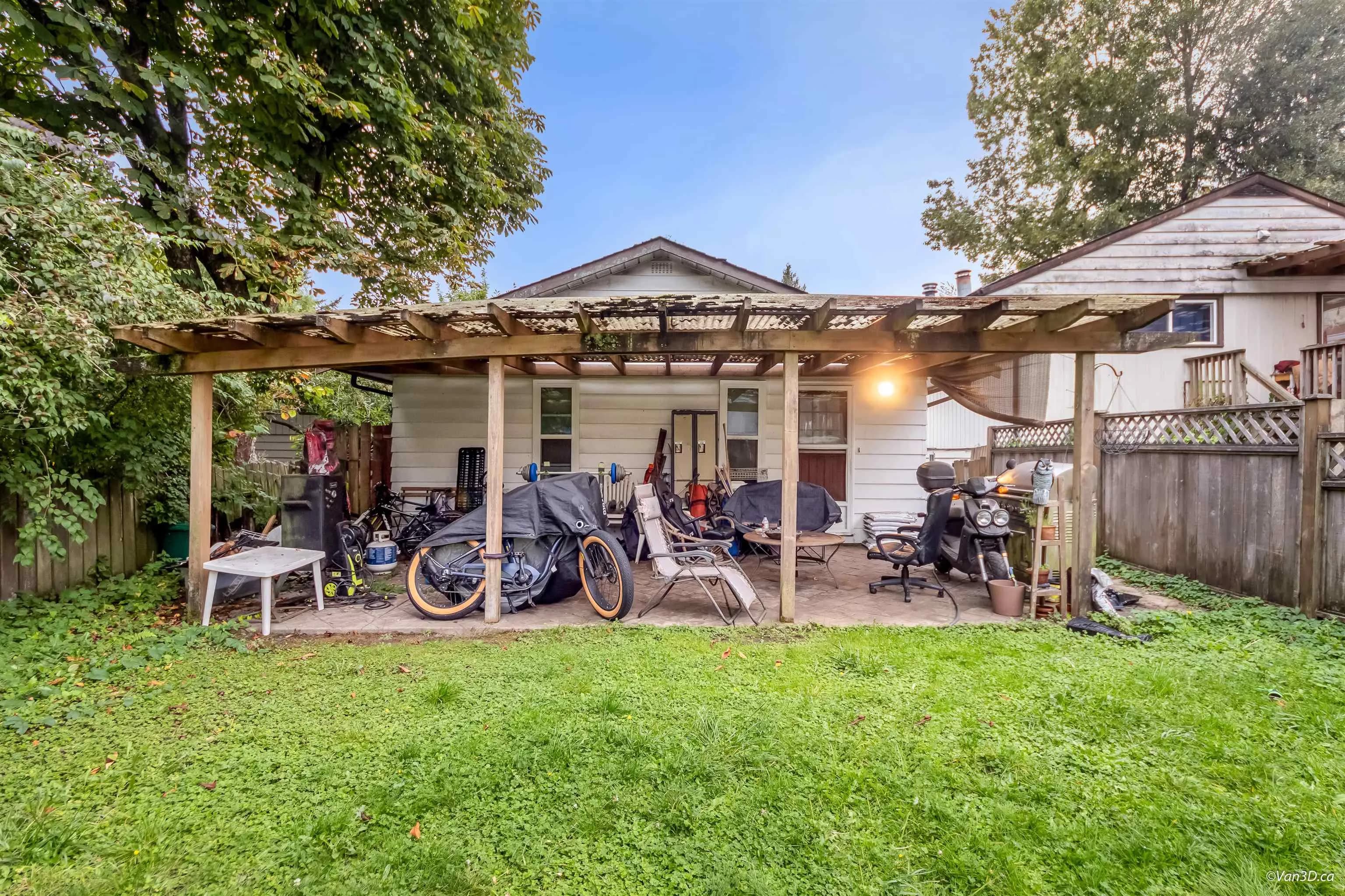 1542 Bond Street, North Vancouver, BC V7J 1E7 — image 12