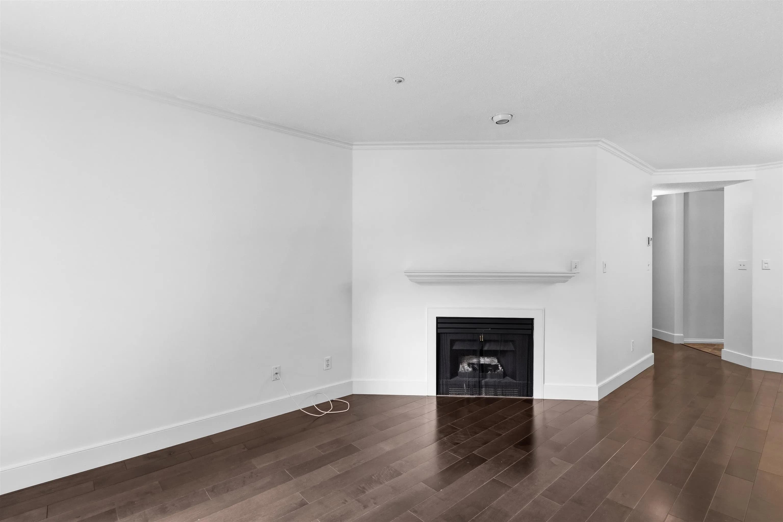 204 5656 Halley Avenue, Burnaby, BC V5H 2P8 — image 2