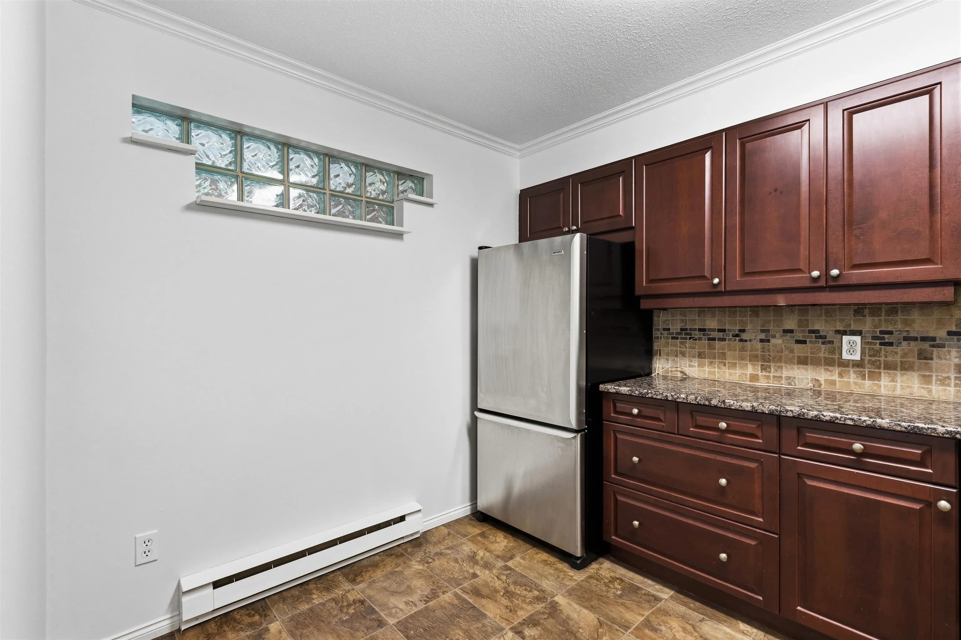 204 5656 Halley Avenue, Burnaby, BC V5H 2P8 — image 11