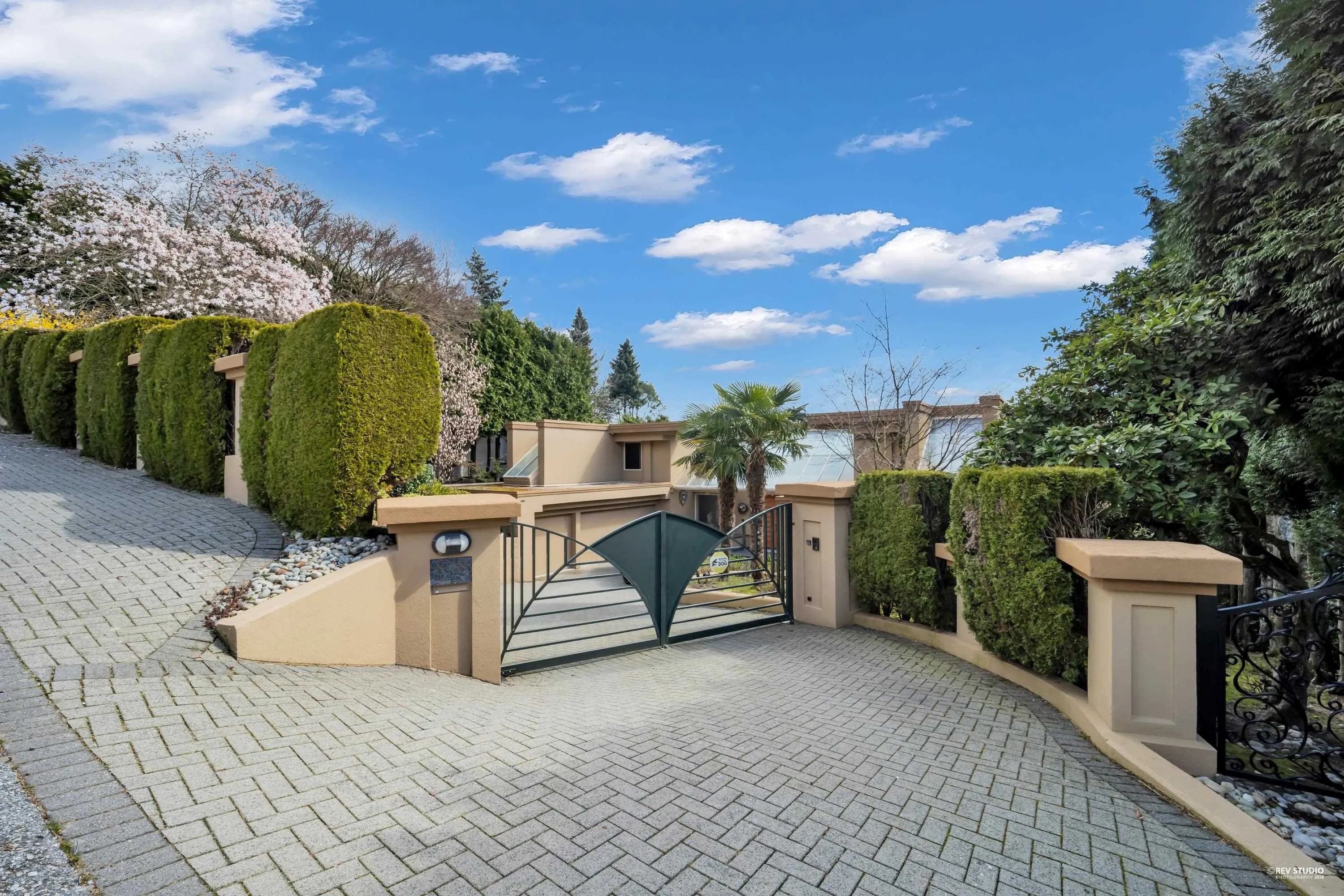 848 Eyremount Drive, West Vancouver, BC V7S 2A9 — image 6