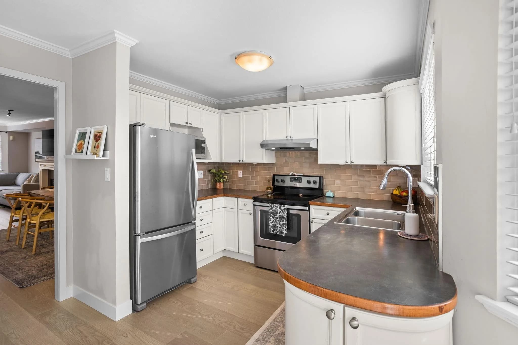 7 245 E 5th Street, North Vancouver, BC V7L 1L8 — image 11