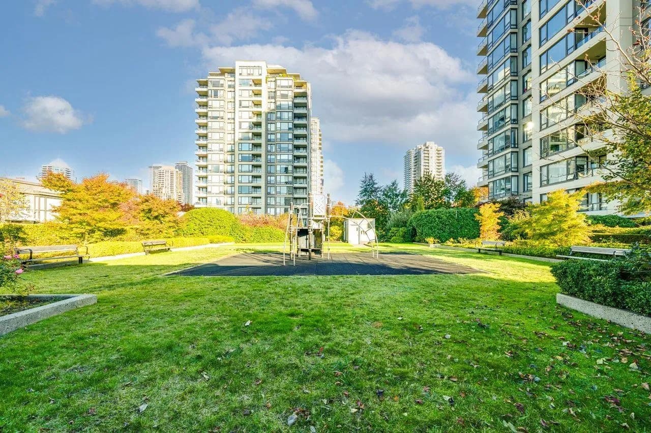 906 4118 Dawson Street Street, Burnaby, BC V5C 0A3 — image 23