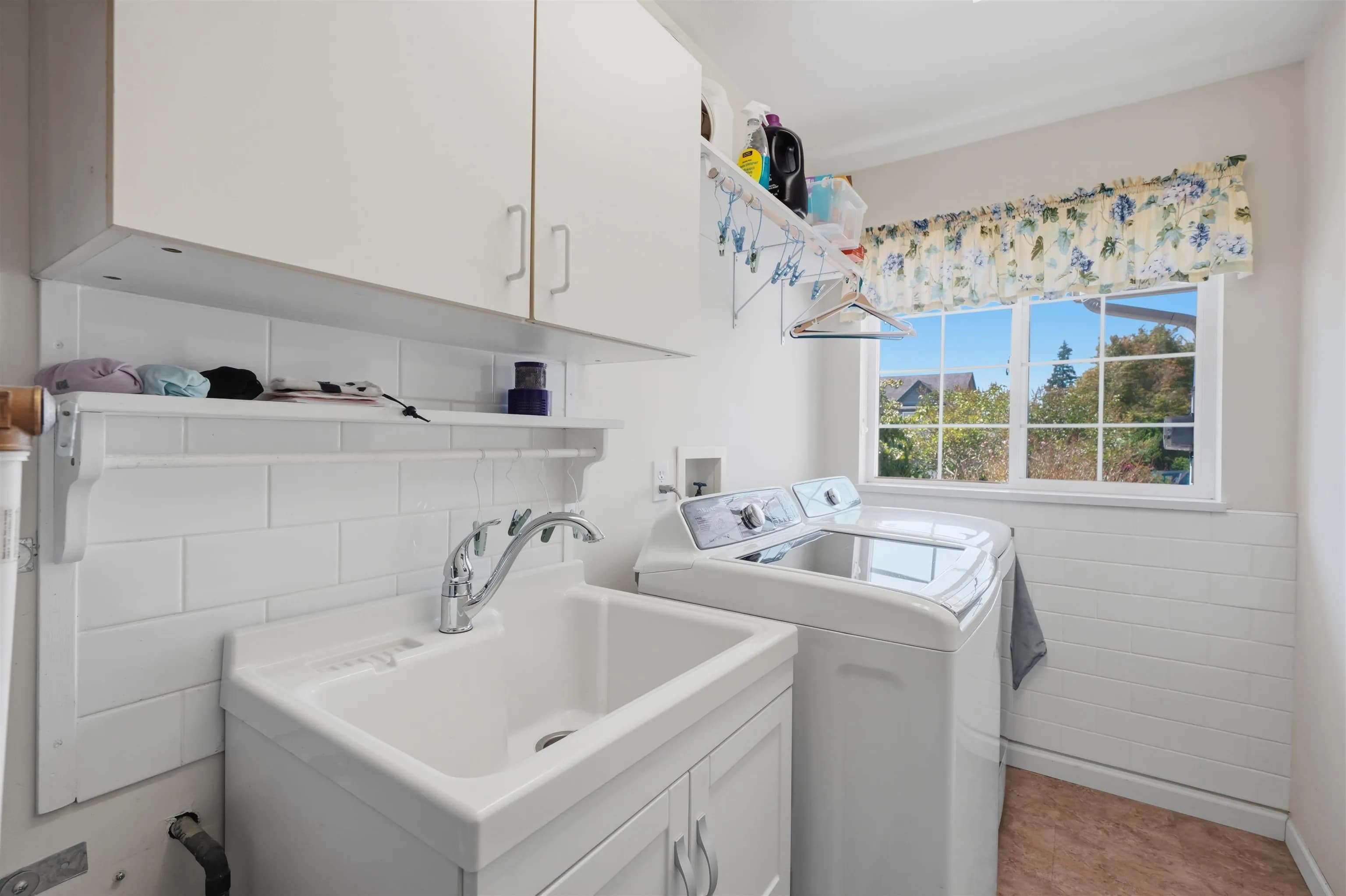 5616 Emerson Road, Sechelt, BC V0N 3A7 — image 34
