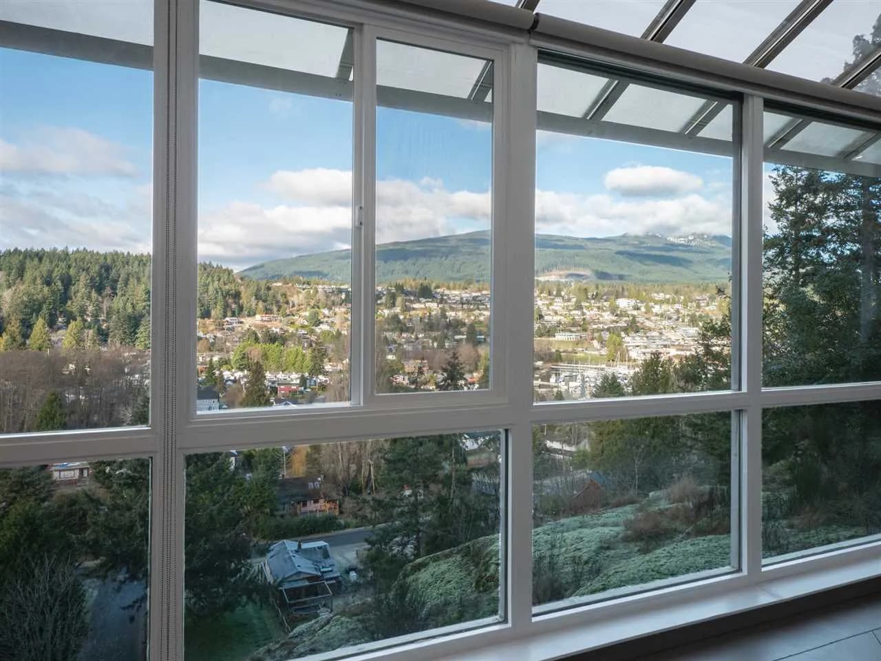 313 Skyline Drive, Gibsons, BC V0N 1V8 — image 2