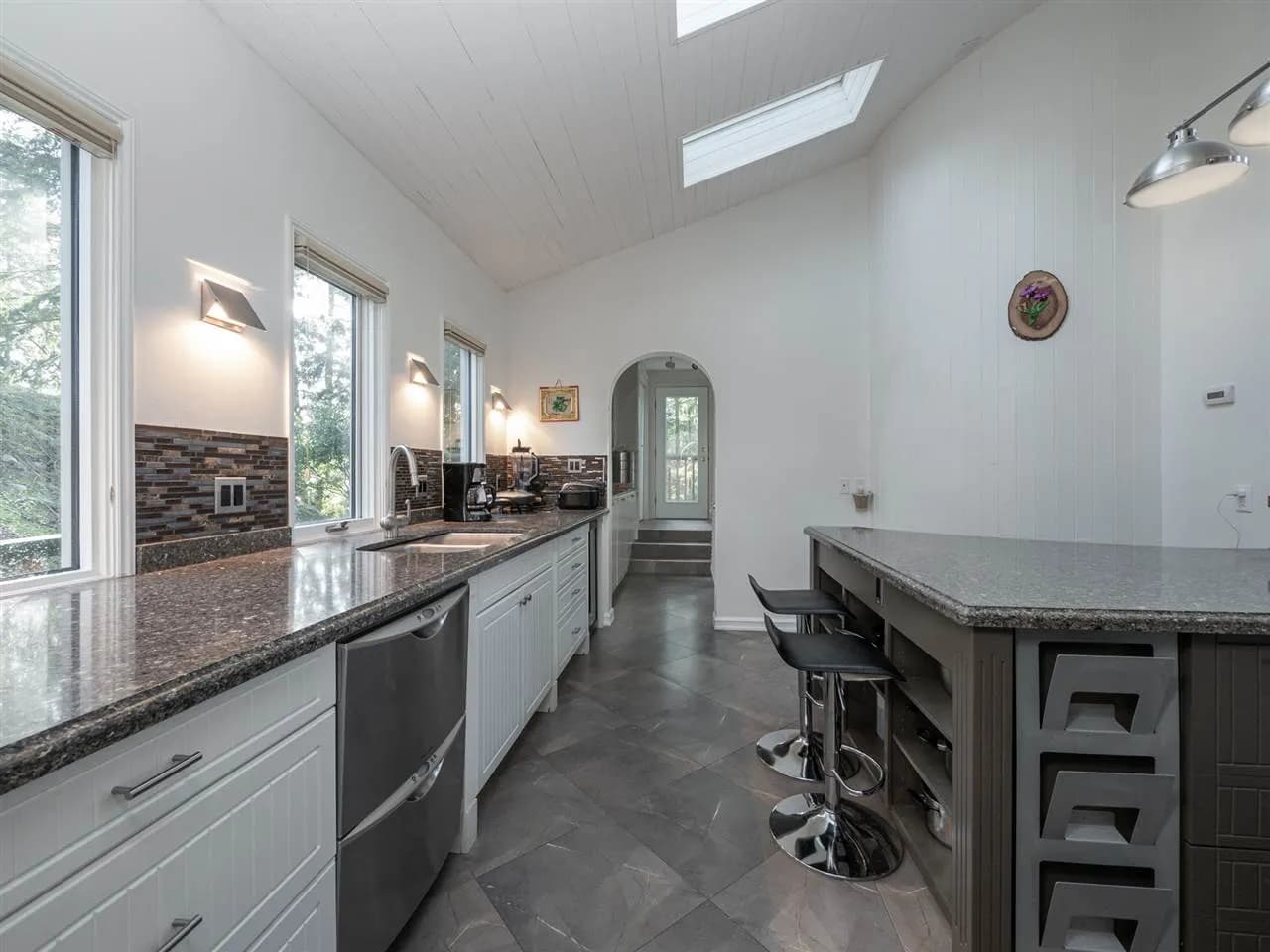 313 Skyline Drive, Gibsons, BC V0N 1V8 — image 13