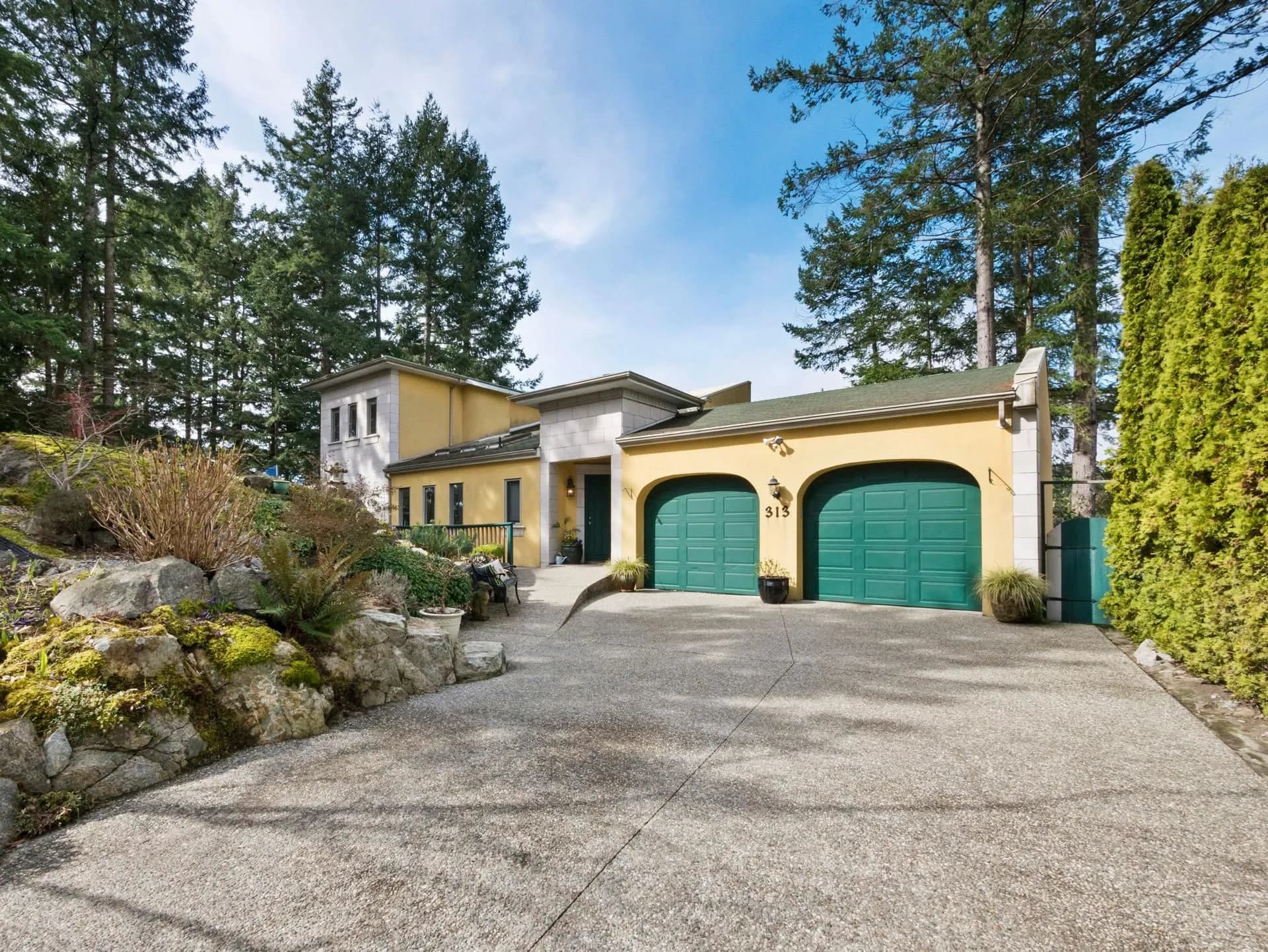 313 Skyline Drive, Gibsons, BC V0N 1V8 — image 1