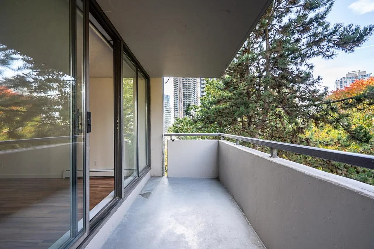 701 2060 Bellwood Avenue, Burnaby, BC V5B 4V2 — image 26