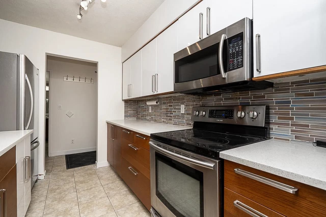 701 2060 Bellwood Avenue, Burnaby, BC V5B 4V2 — image 16