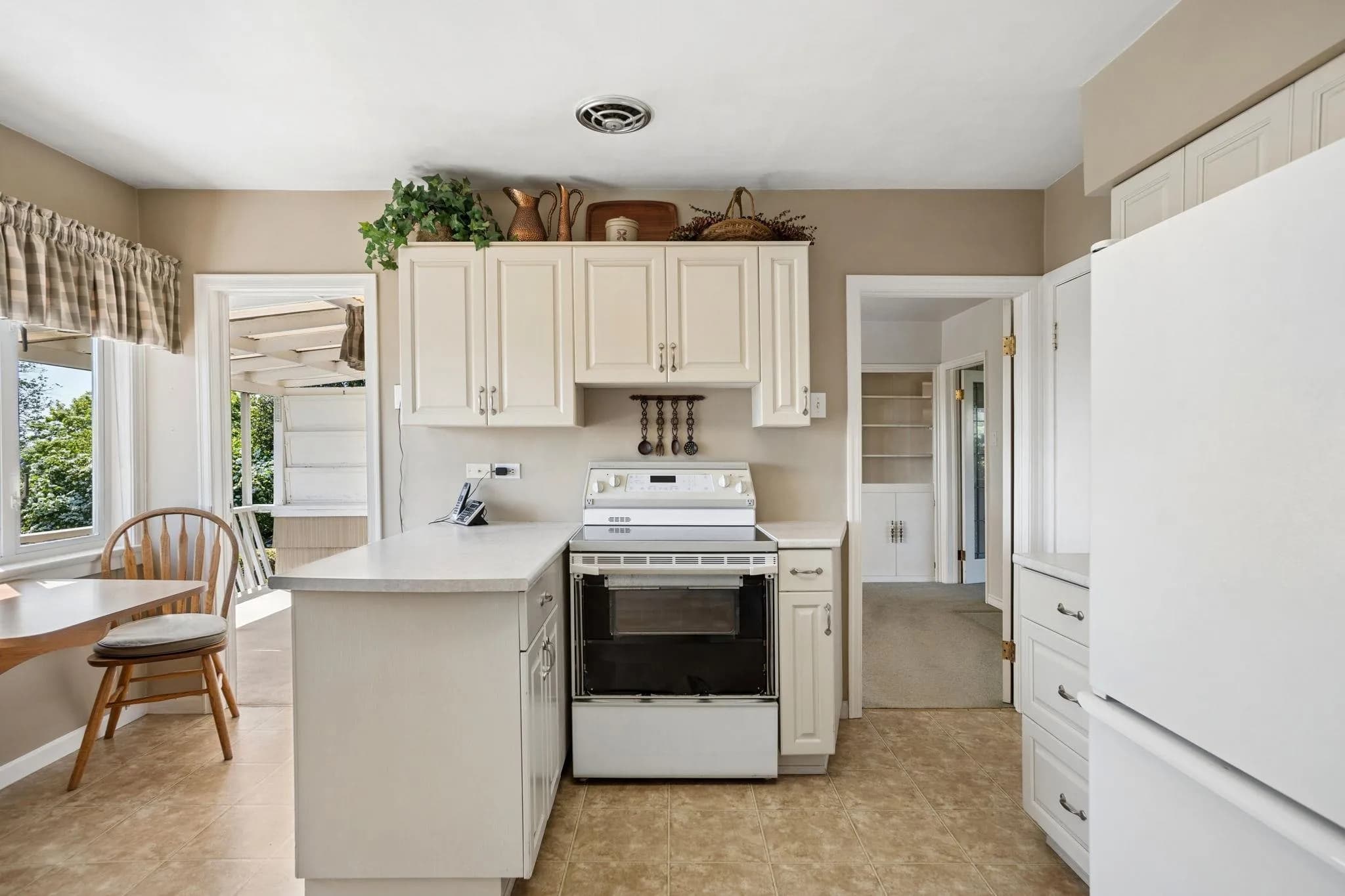 657 E Keith Road, North Vancouver, BC V7L 1W4 — image 12