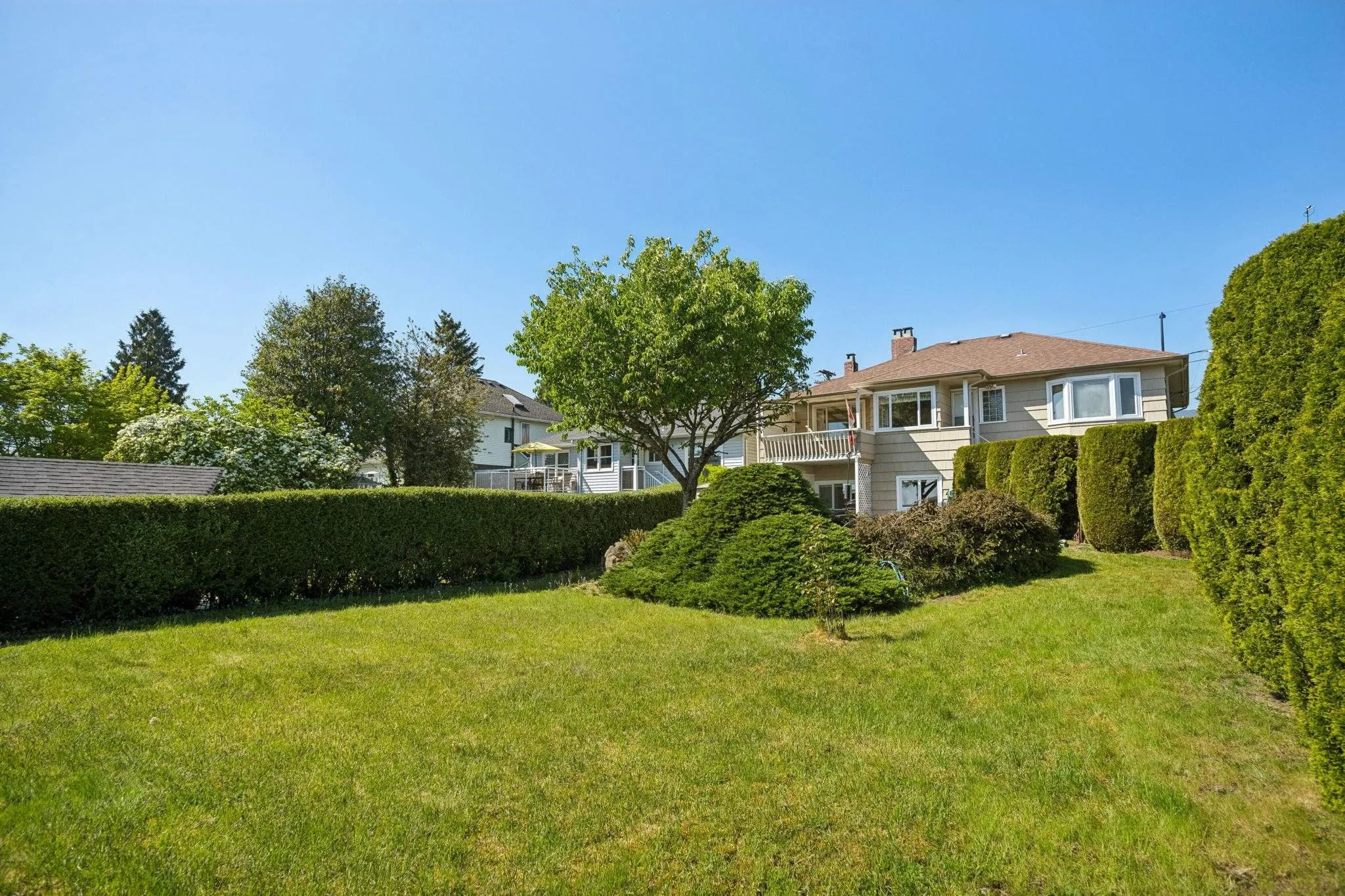 657 E Keith Road, North Vancouver, BC V7L 1W4 — image 2