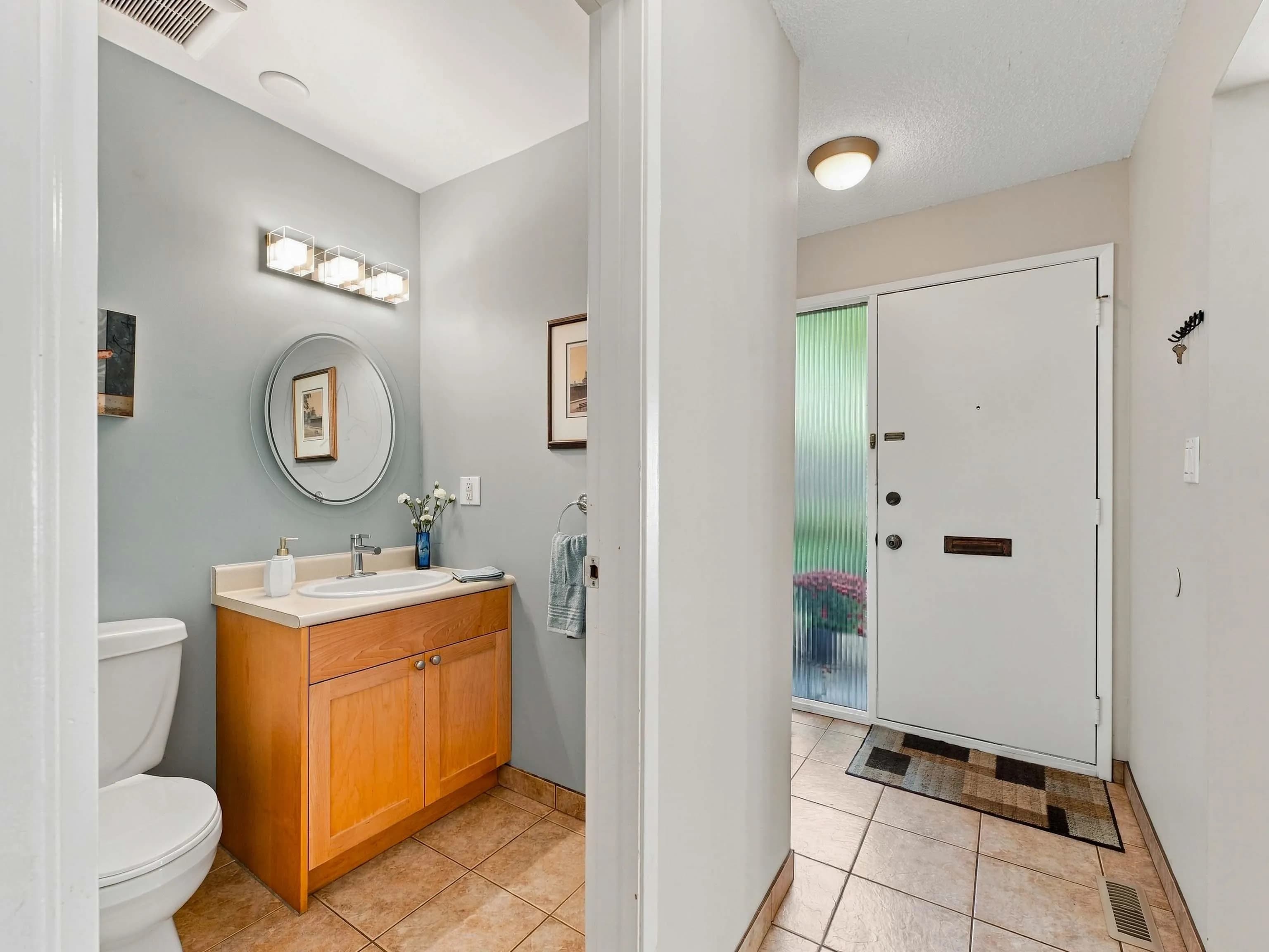 2026 Purcell Way, North Vancouver, BC V7J 3K3 — image 12