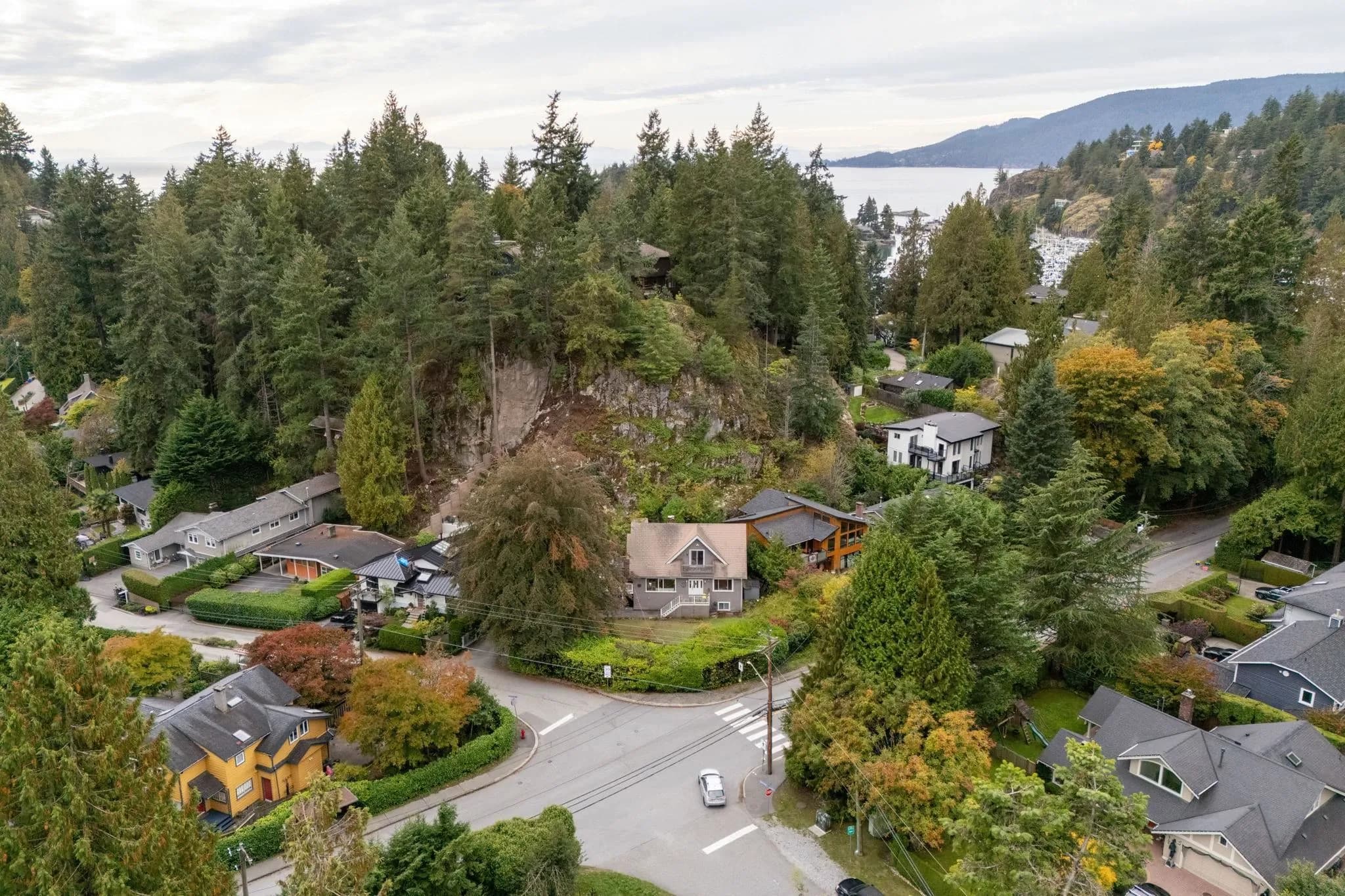 5607 Eagle Harbour Road, West Vancouver, BC V7W 1P4 — image 36