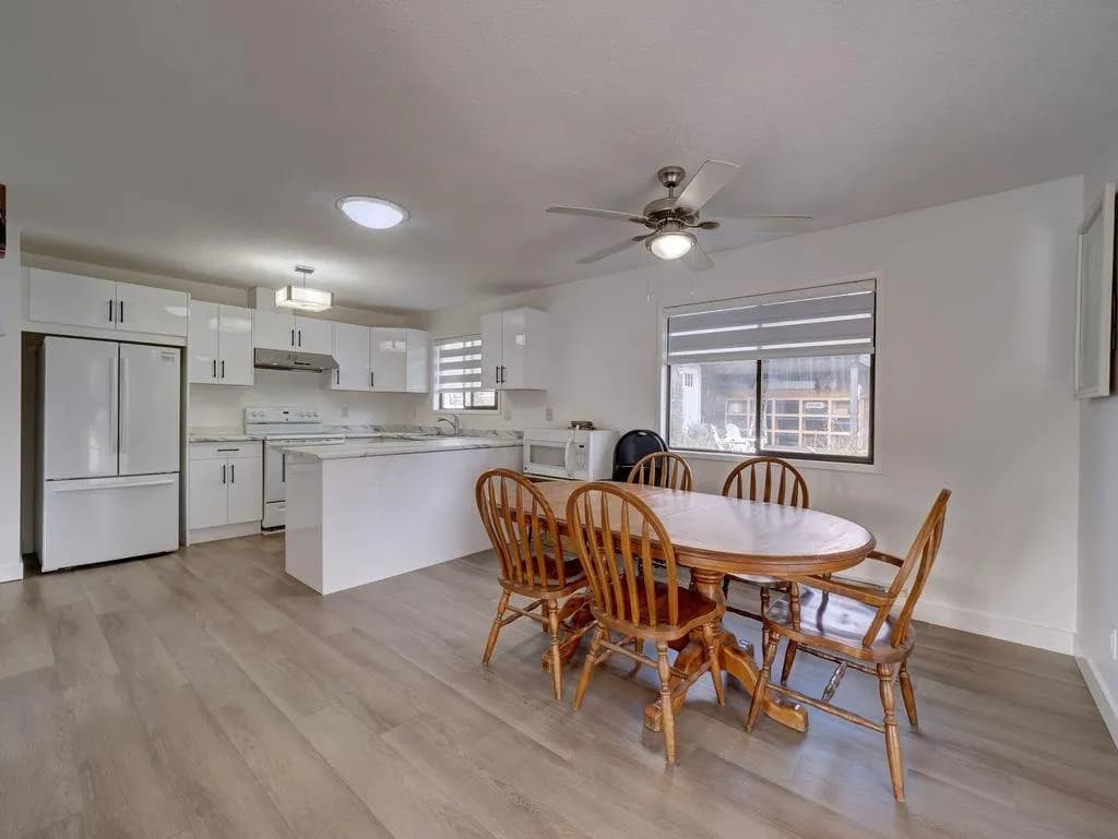 776 Seacot Way, Gibsons, BC V0N 1V9 — image 12