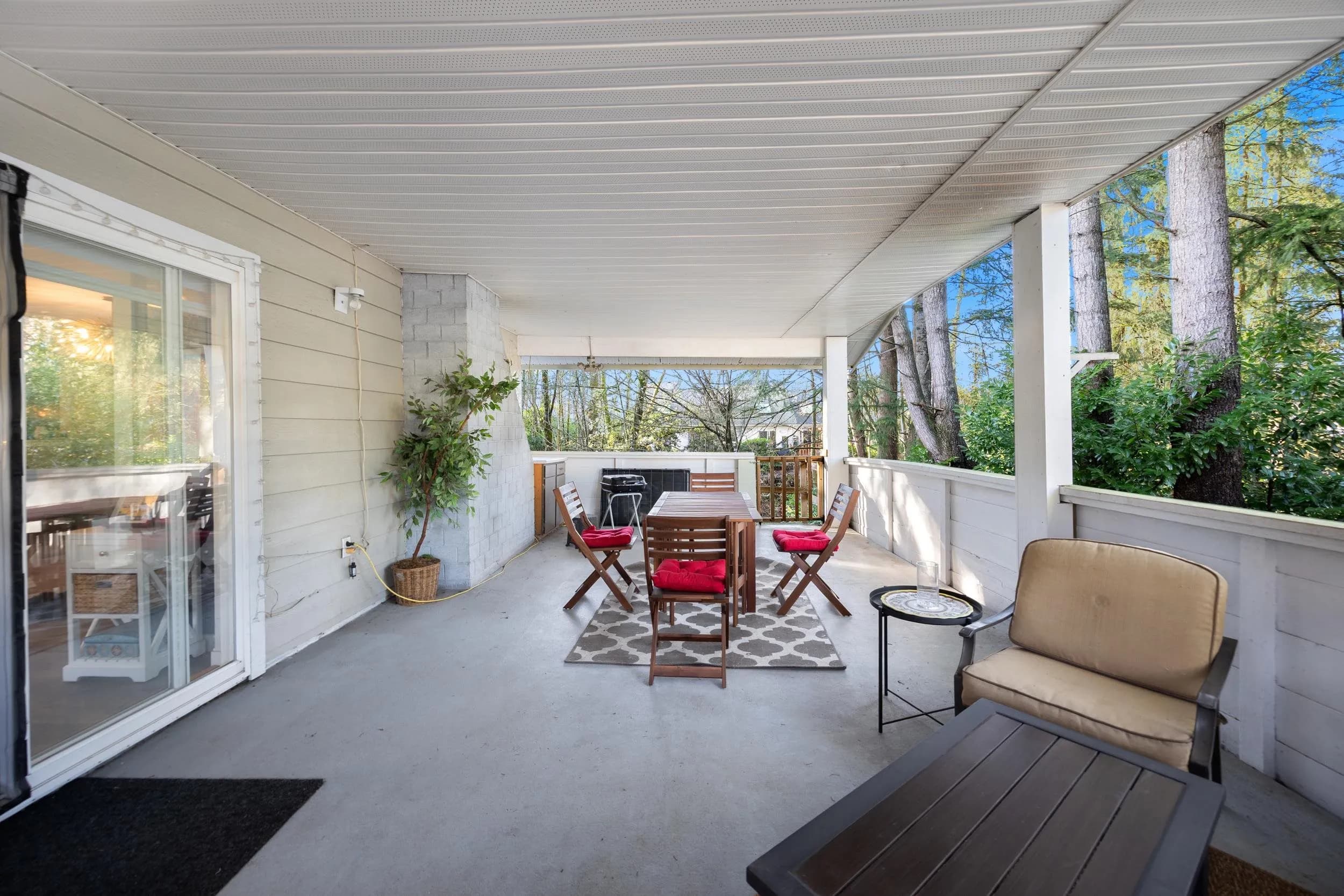 12037 208 Street, Maple Ridge, BC V2X 4W9 — image 33