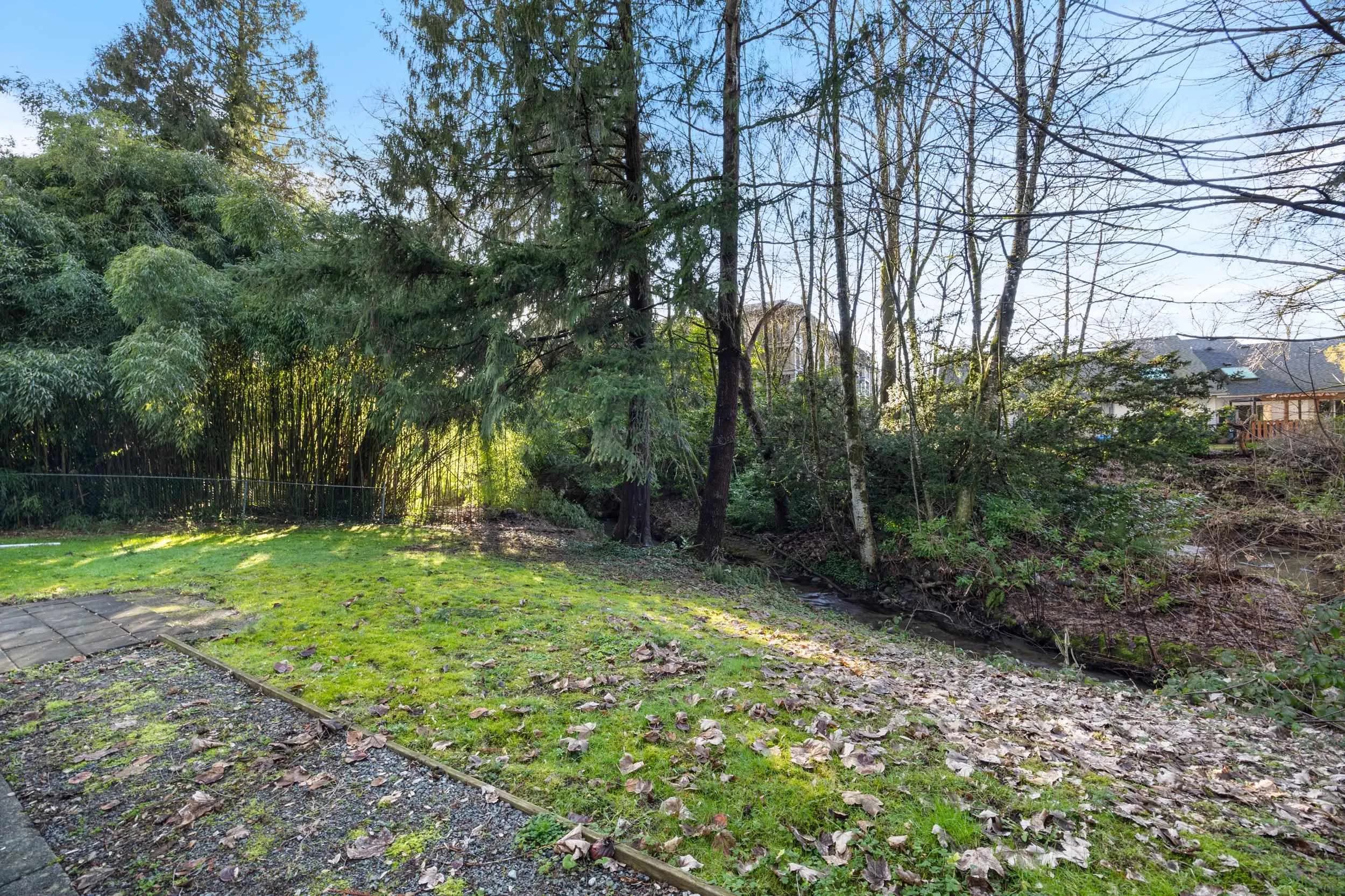 12037 208 Street, Maple Ridge, BC V2X 4W9 — image 19