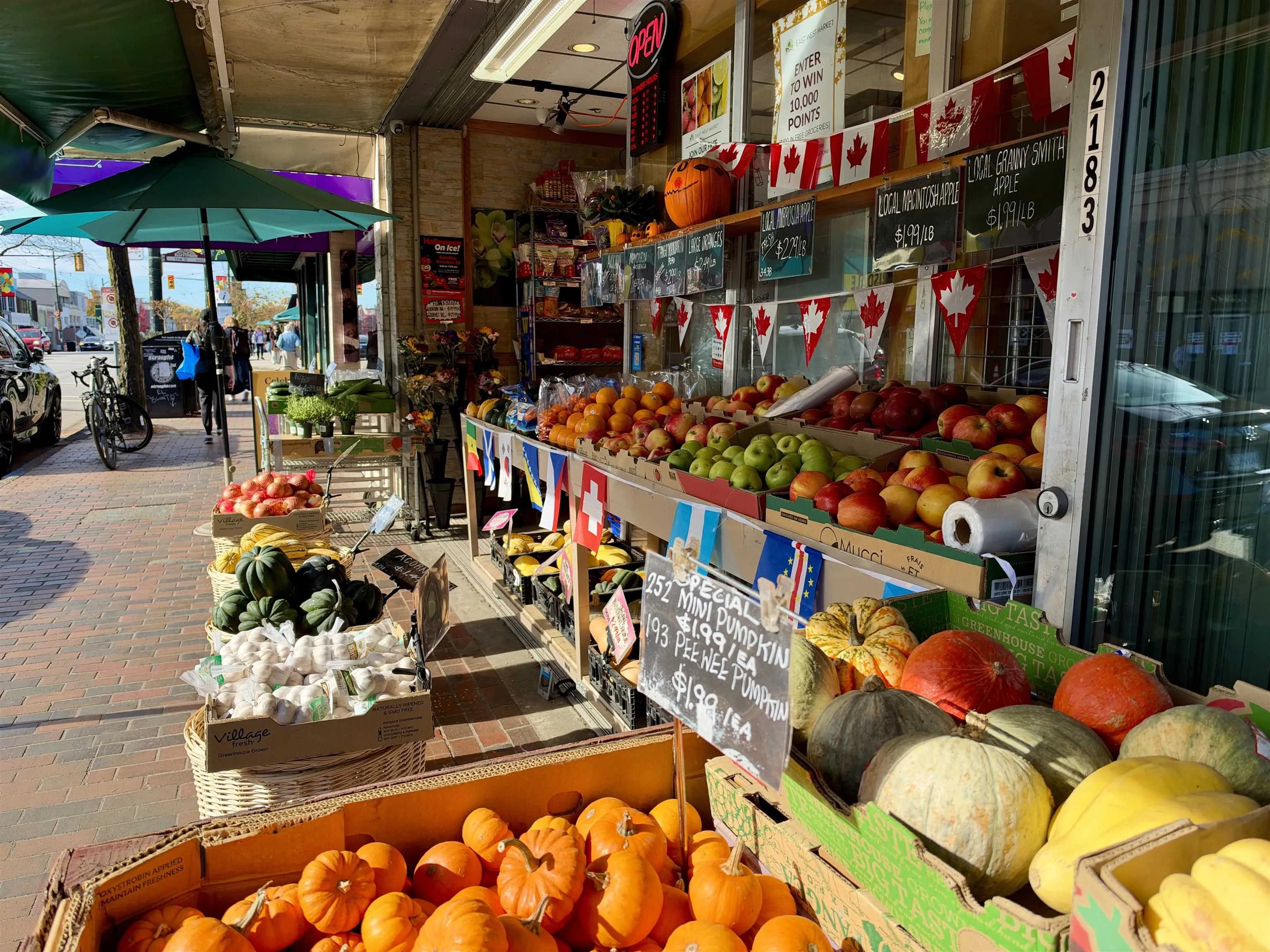 1956 W 42nd Avenue, Vancouver, BC V6M 2B1 — image 33