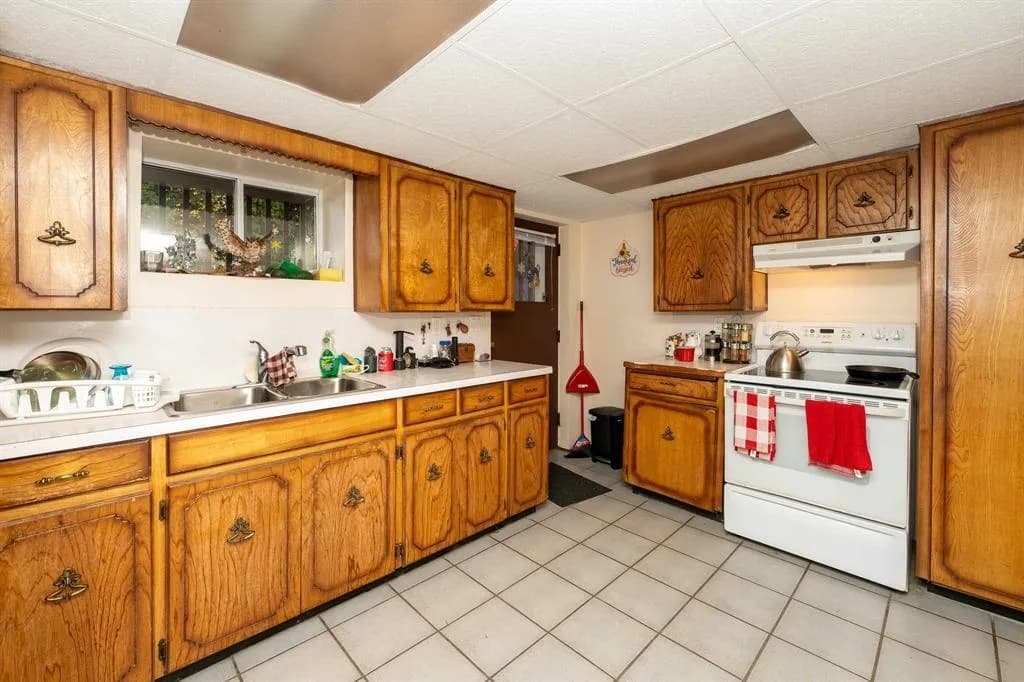 12250 Skillen Street, Maple Ridge, BC V2X 4X3 — image 7