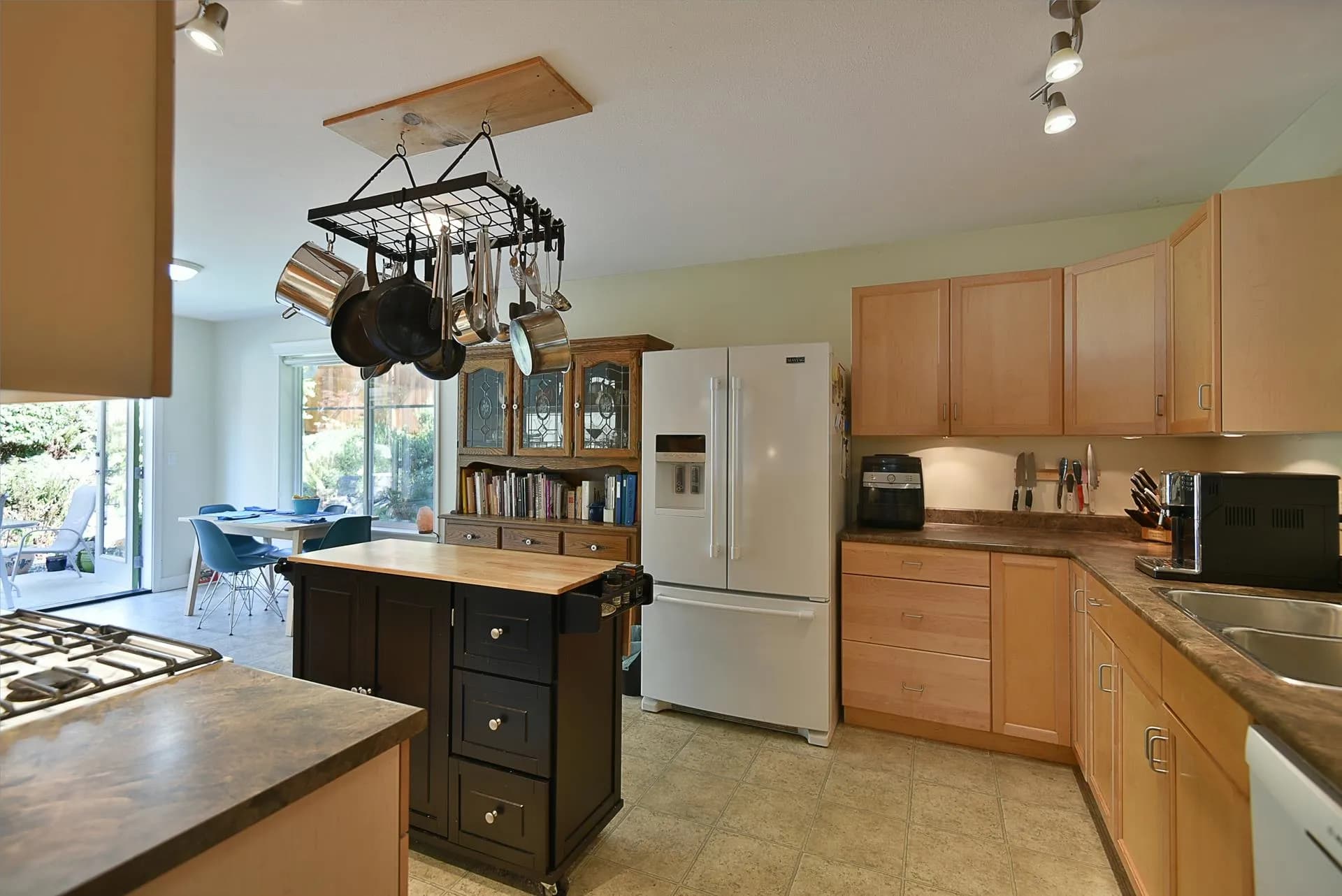 6340 Williams Place, Sechelt, BC V7Z 0M6 — image 4