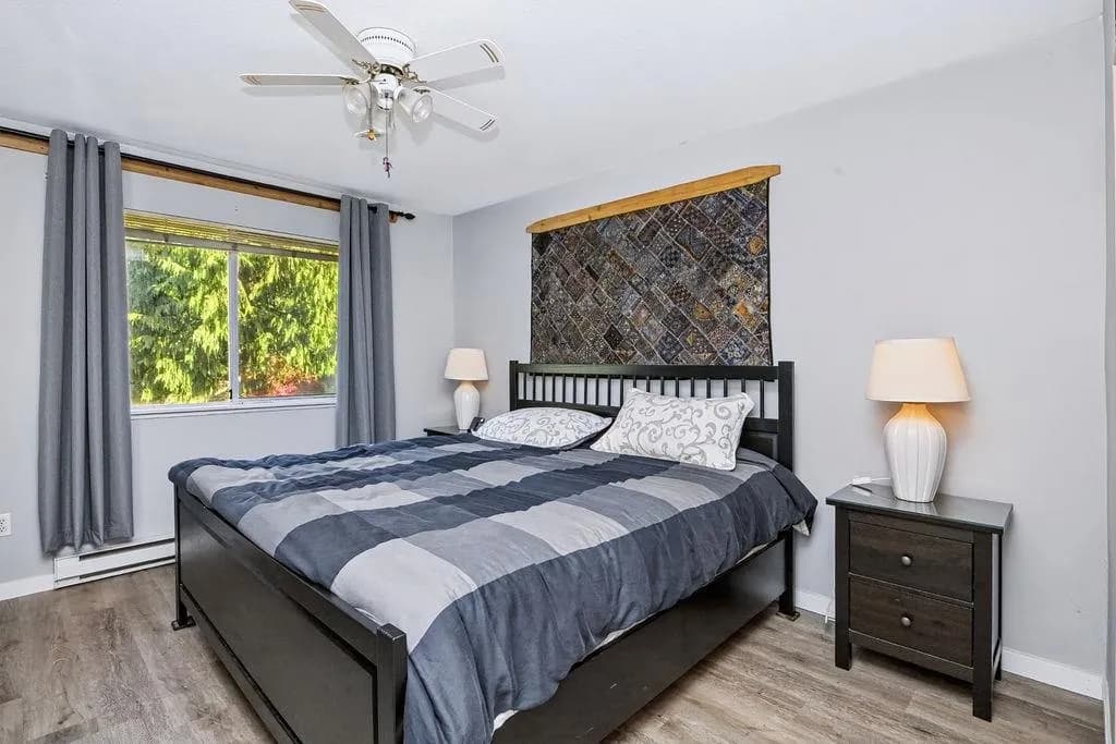 1560 Larchberry Way, Gibsons, BC V0N 1V5 — image 10