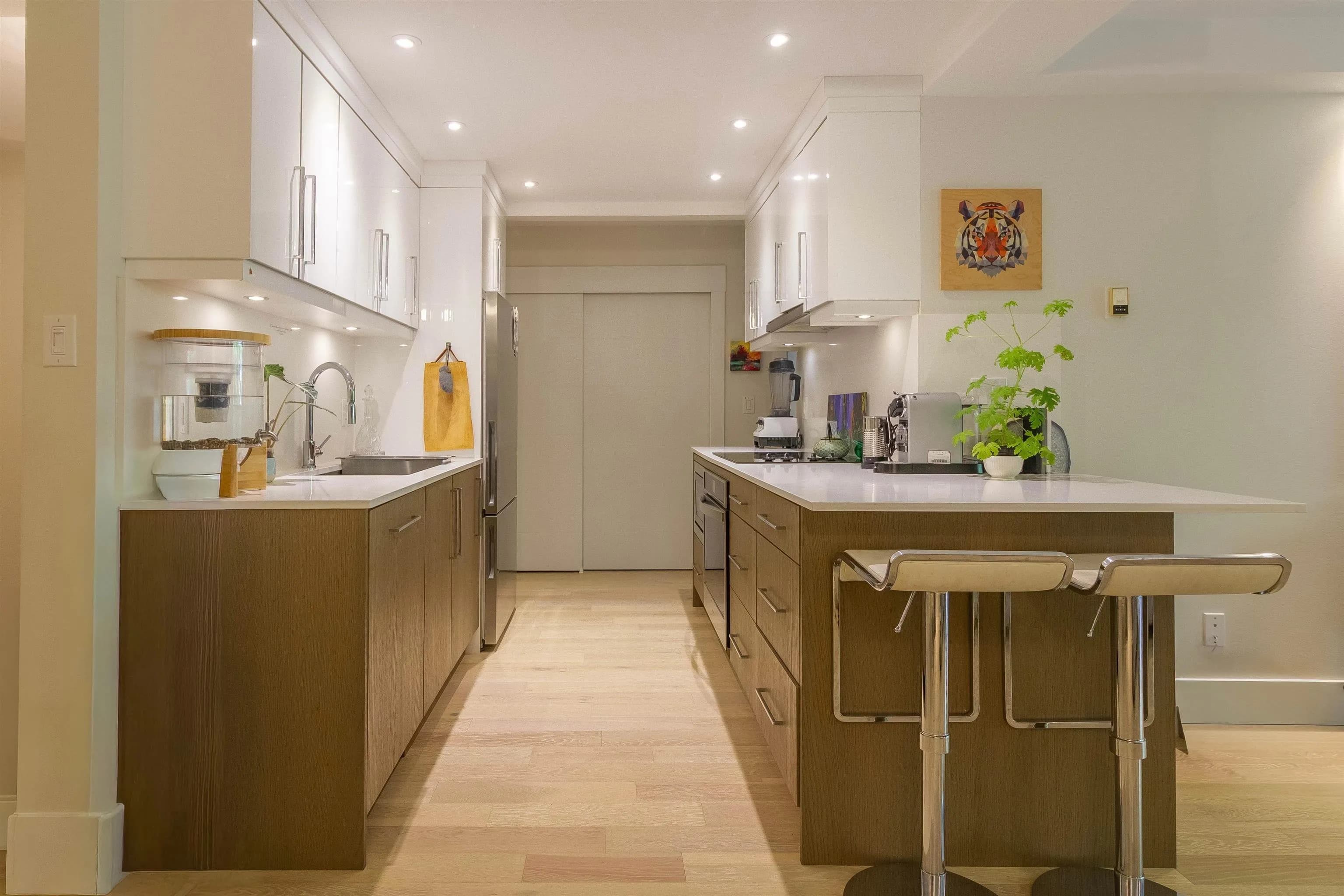402 4134 Maywood Street, Burnaby, BC V5H 4C9 — image 9
