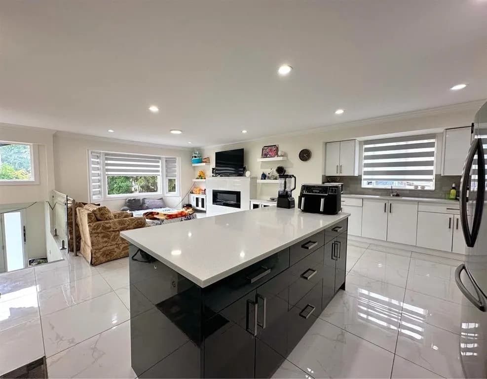 13017 64 Avenue, Surrey, BC V3W 1X8 — image 3