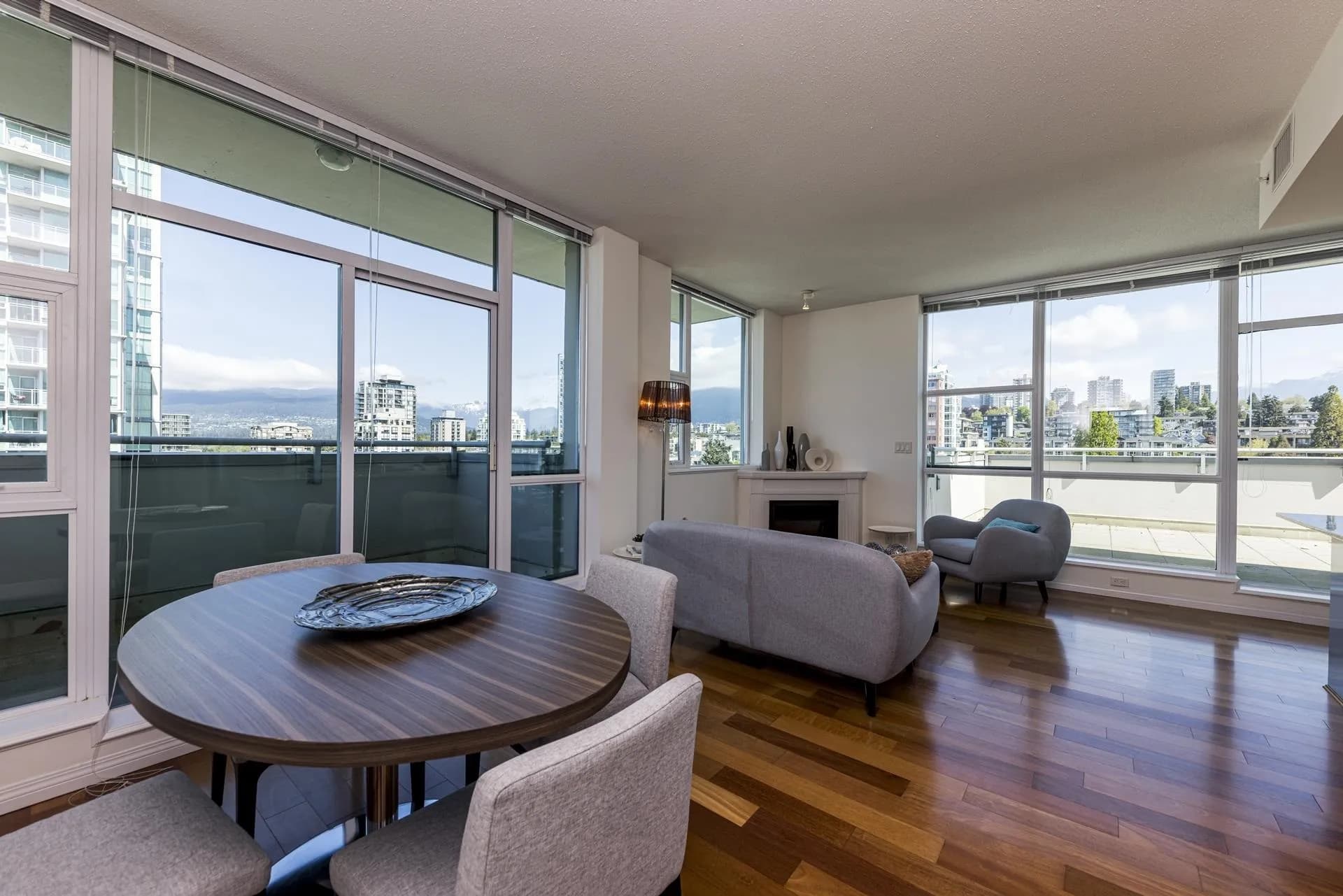 Ph1 168 E Esplanade, North Vancouver, BC V7L 4X8 — image 17