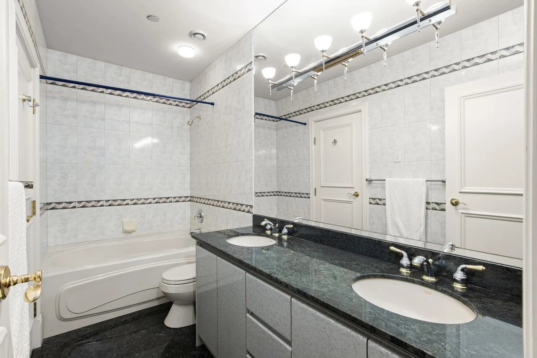 1579 Errigal Place, West Vancouver, BC V7S 3H1 — image 26