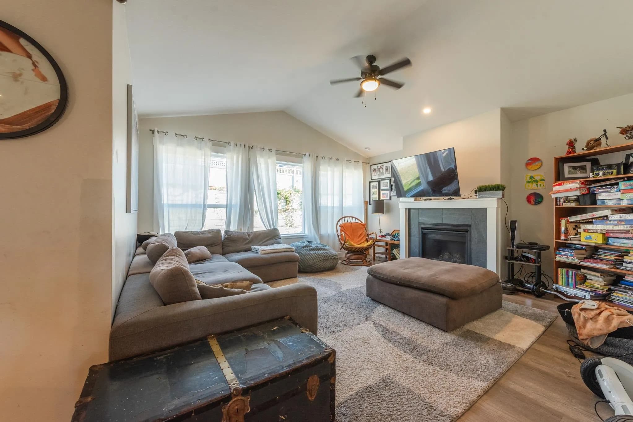1040 Celia Crescent, Gibsons, BC V0N 1V7 — image 6