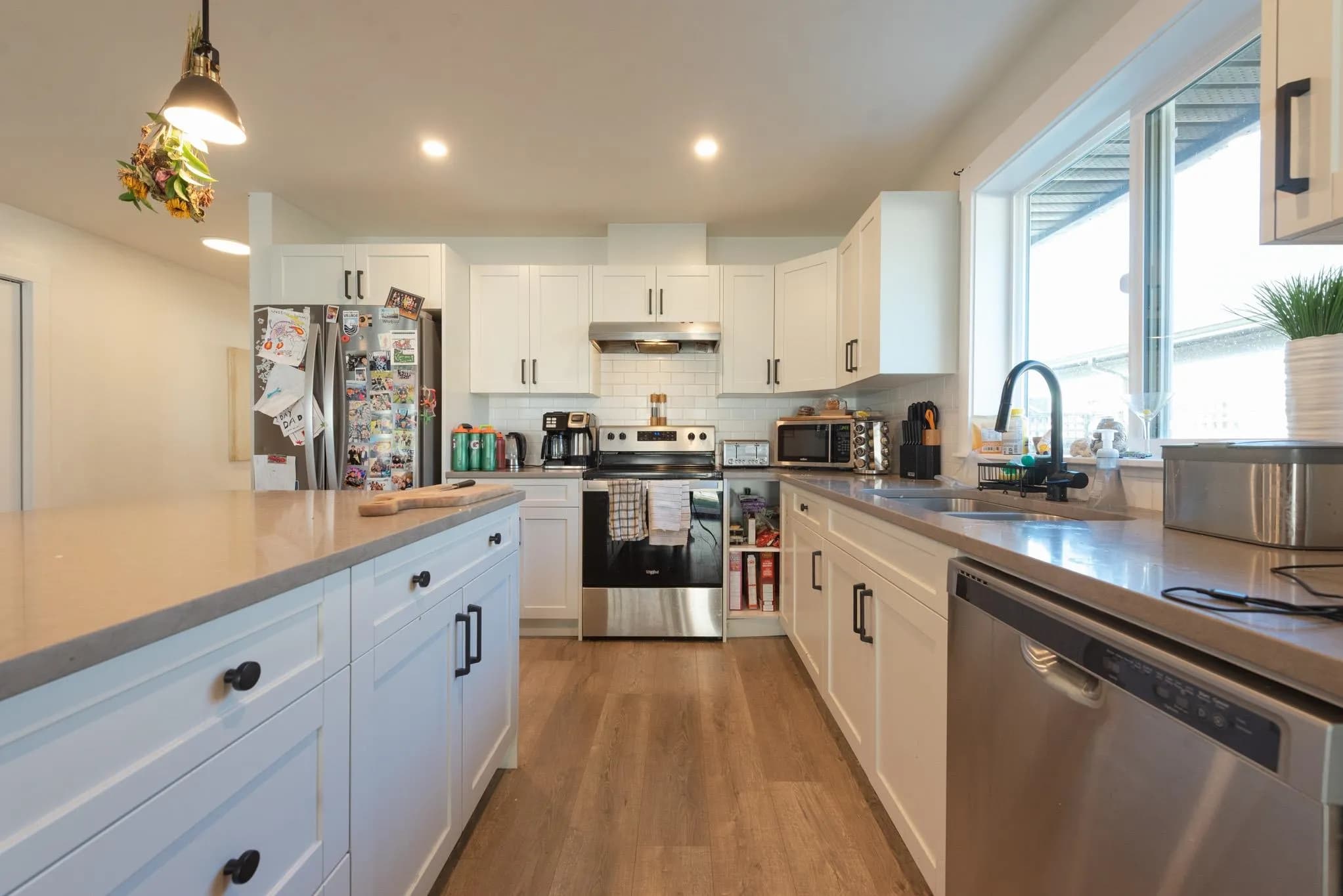 1040 Celia Crescent, Gibsons, BC V0N 1V7 — image 4