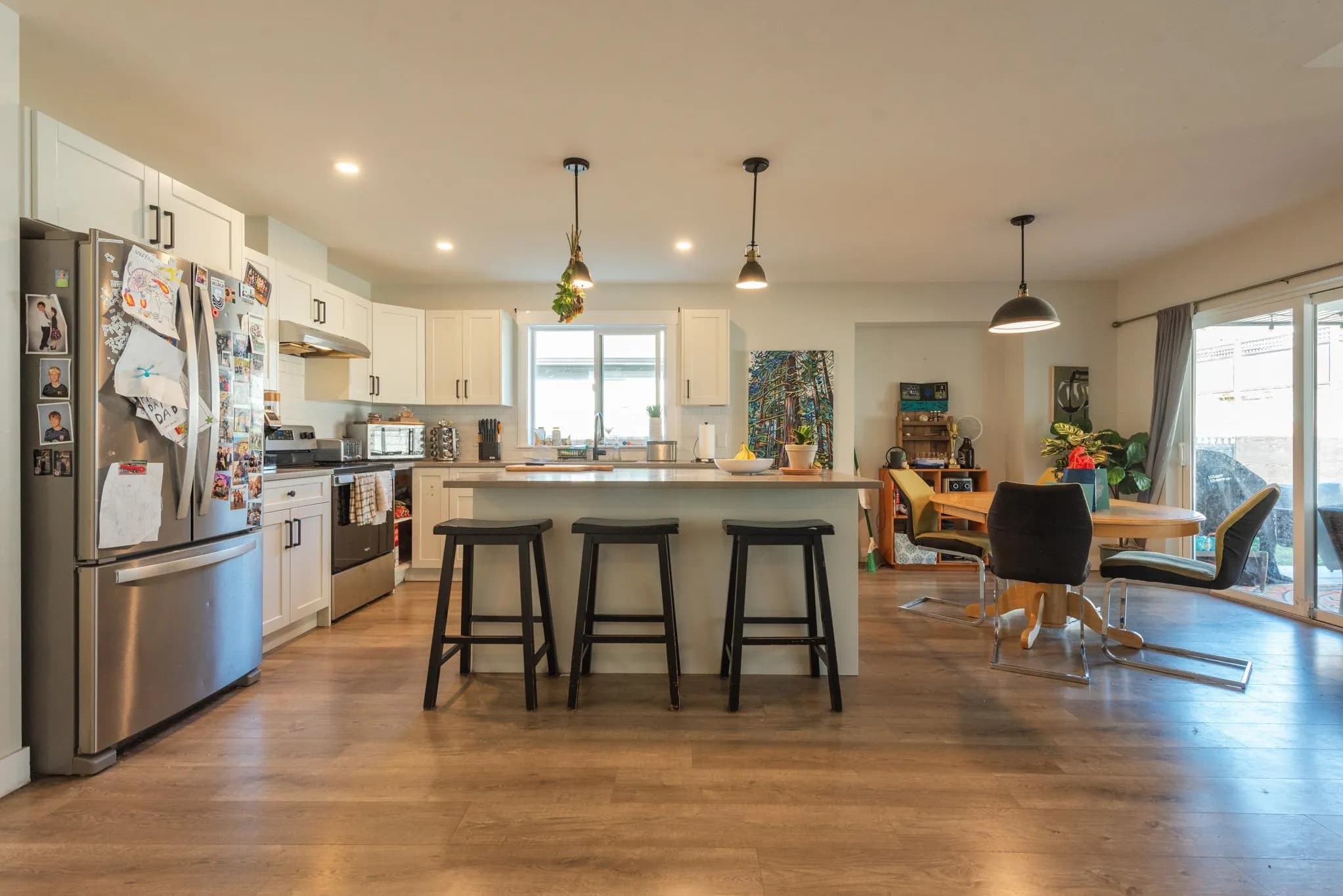1040 Celia Crescent, Gibsons, BC V0N 1V7 — image 2