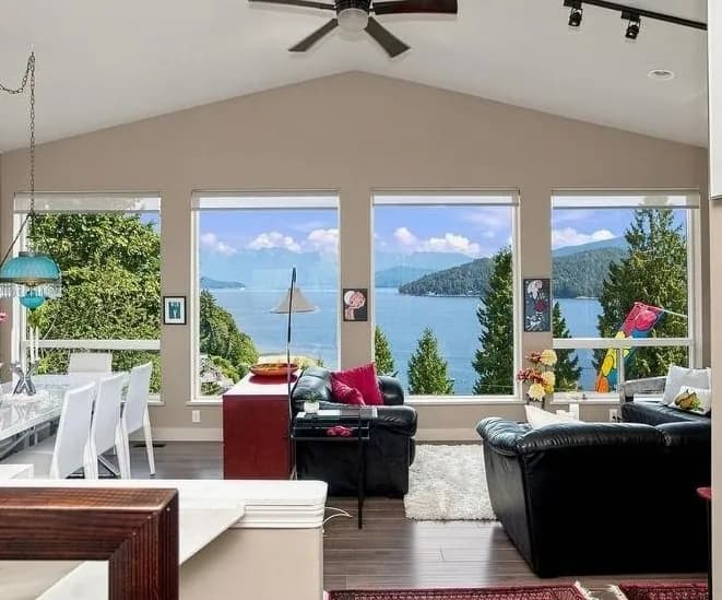 491 Woodland Avenue, Gibsons, BC V0N 1V1 — image 1