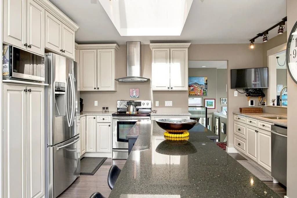491 Woodland Avenue, Gibsons, BC V0N 1V1 — image 12